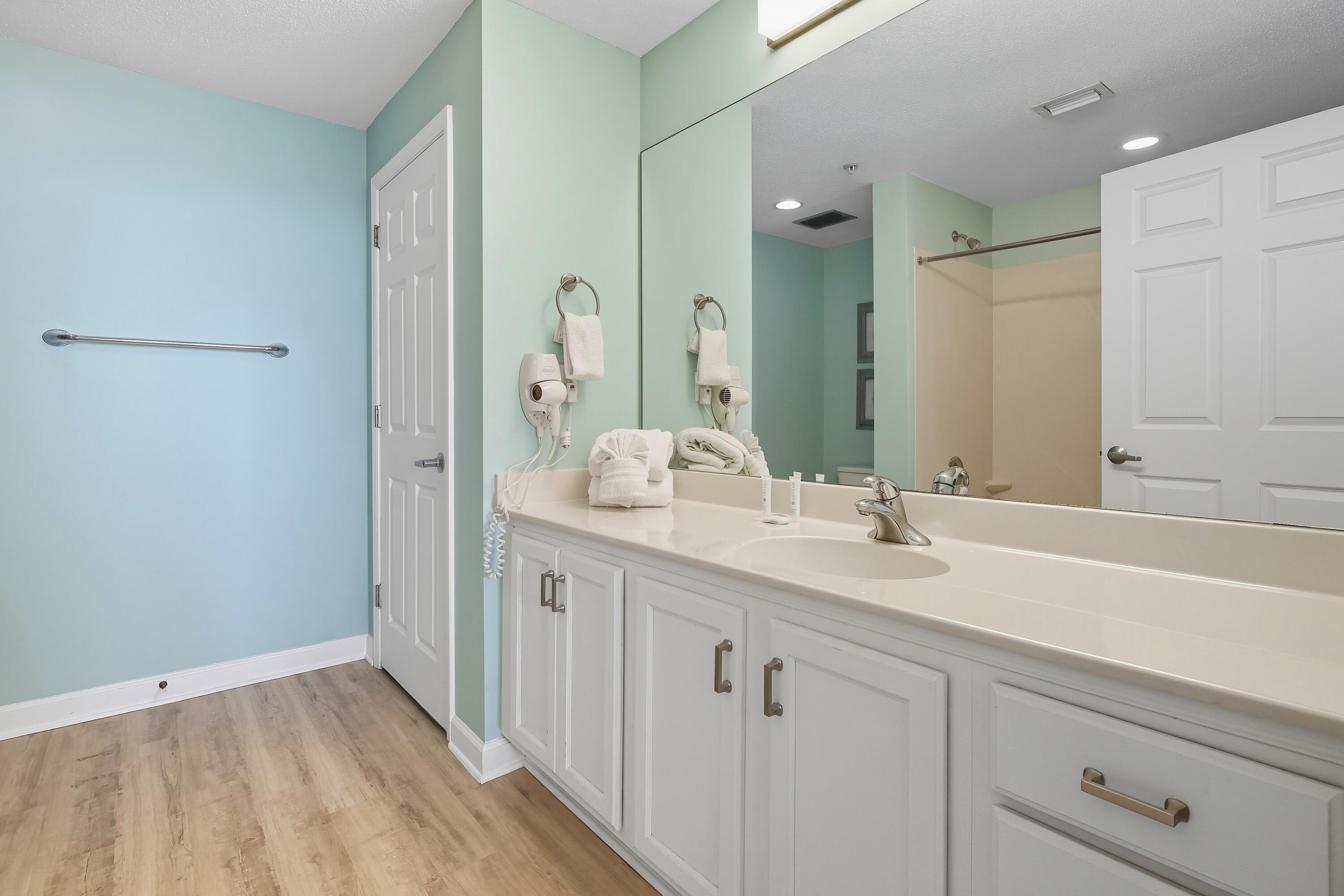 Panama City Beach, Florida, 32407, United States, 2 Bedrooms Bedrooms, ,2 BathroomsBathrooms,Residential,For Sale,1991474