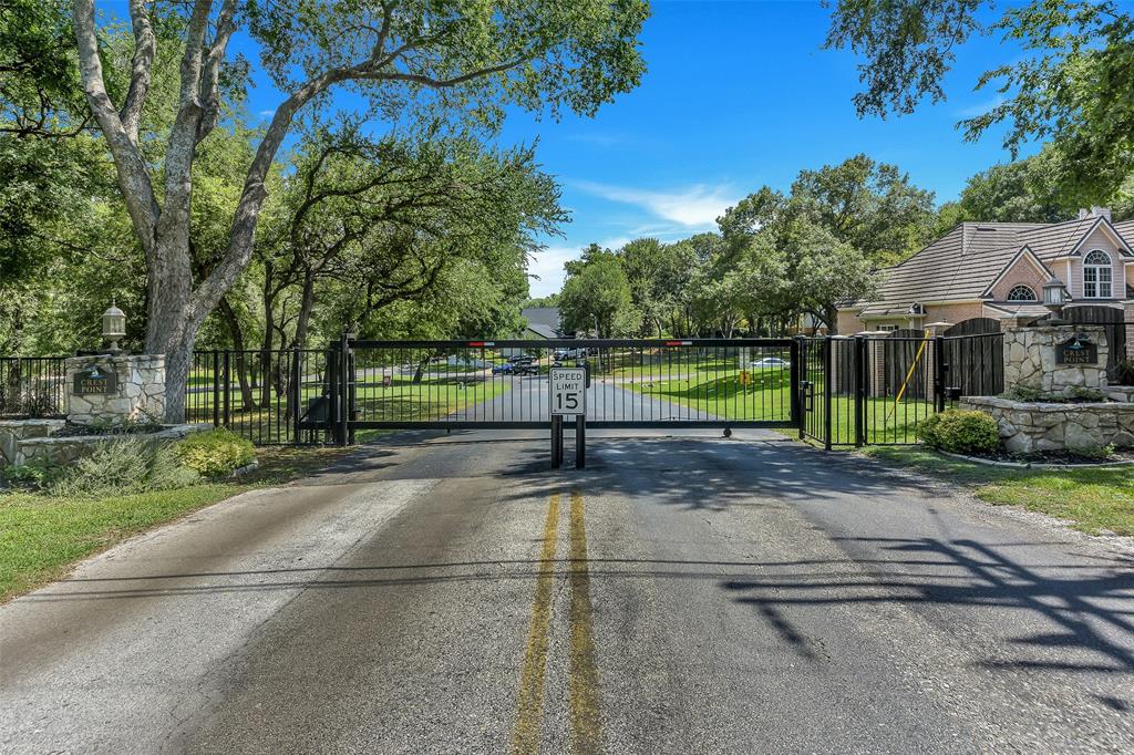 Fort Worth, Texas, 76179, United States, 4 Bedrooms Bedrooms, ,4 BathroomsBathrooms,Residential,For Sale,1915510