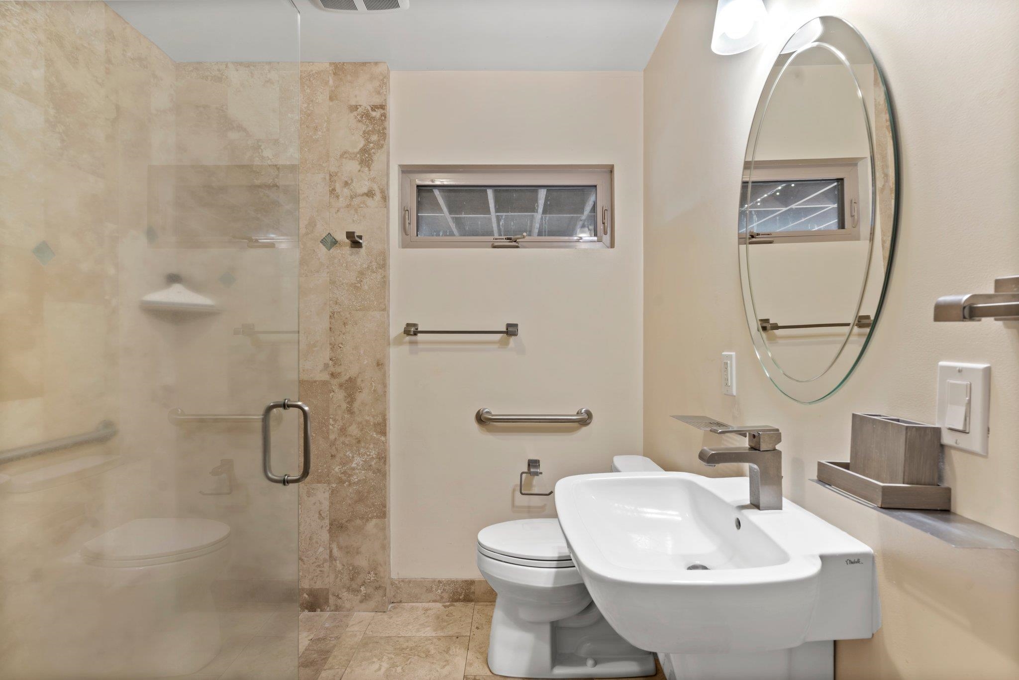 Paia, Hawaii, 96779, United States, 5 Bedrooms Bedrooms, ,4 BathroomsBathrooms,Residential,For Sale,1988155