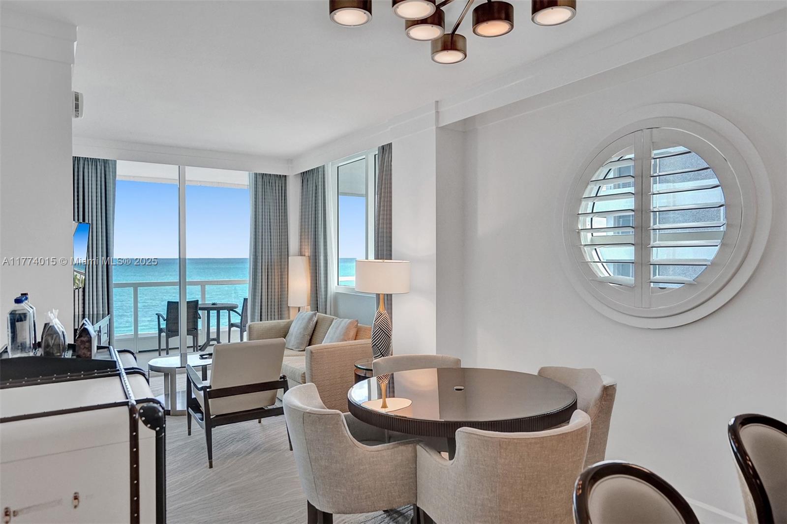 Miami Beach, Florida, 33140, United States, 2 Bedrooms Bedrooms, ,3 BathroomsBathrooms,Residential,For Sale,1759020