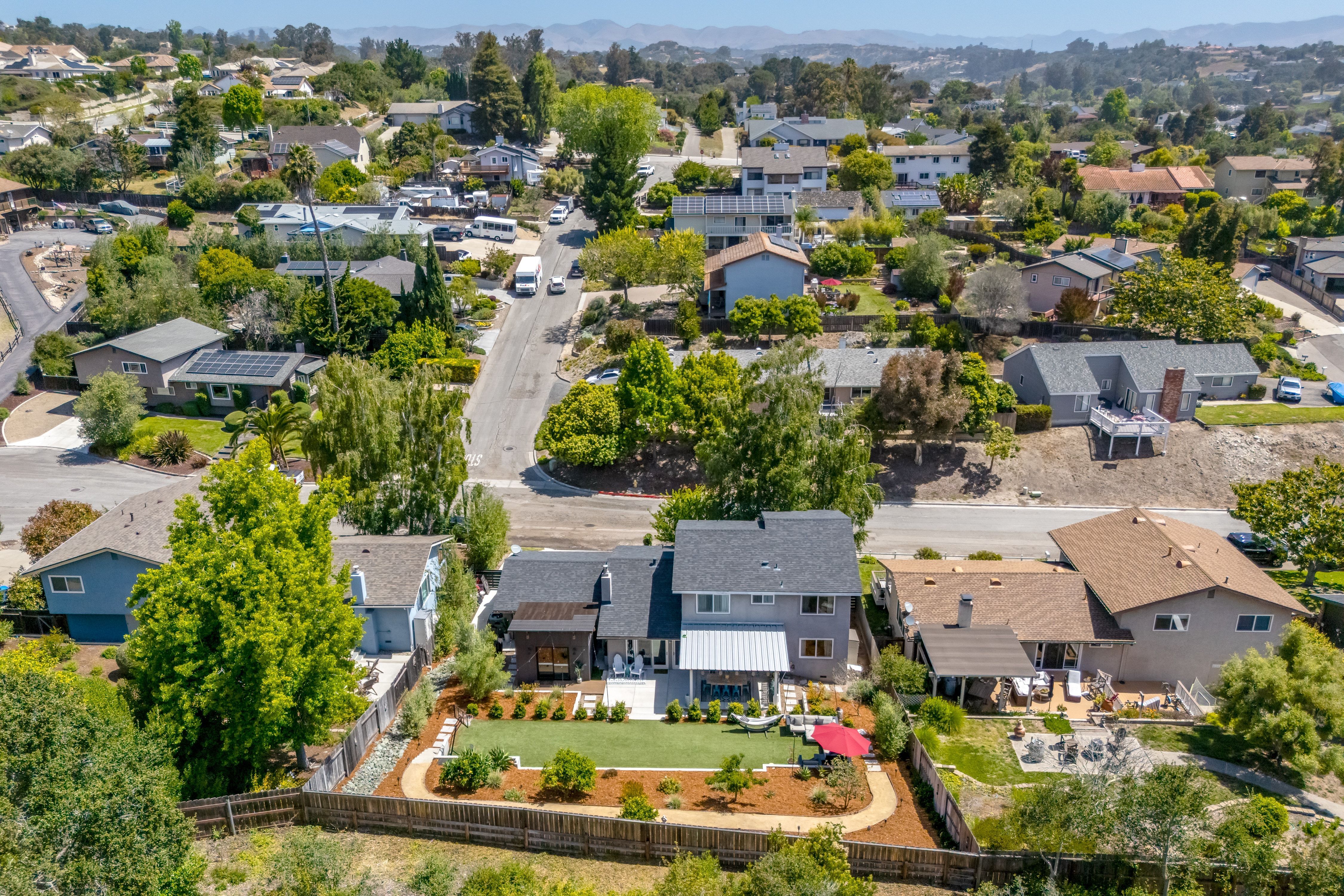  California Coastal Living Meets Modern Farmhouse Design - 物件實景