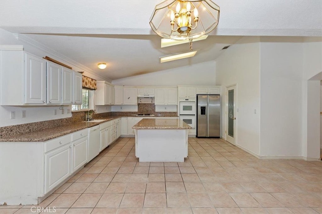 Apple Valley, California, 92308, United States, 7 Bedrooms Bedrooms, ,4 BathroomsBathrooms,Residential,For Sale,1794174