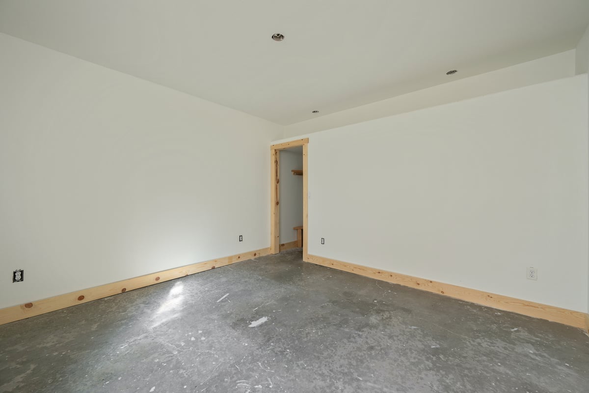 Cheyenne, Wyoming, 82001, United States, 5 Bedrooms Bedrooms, ,3 BathroomsBathrooms,Residential,For Sale,1994195