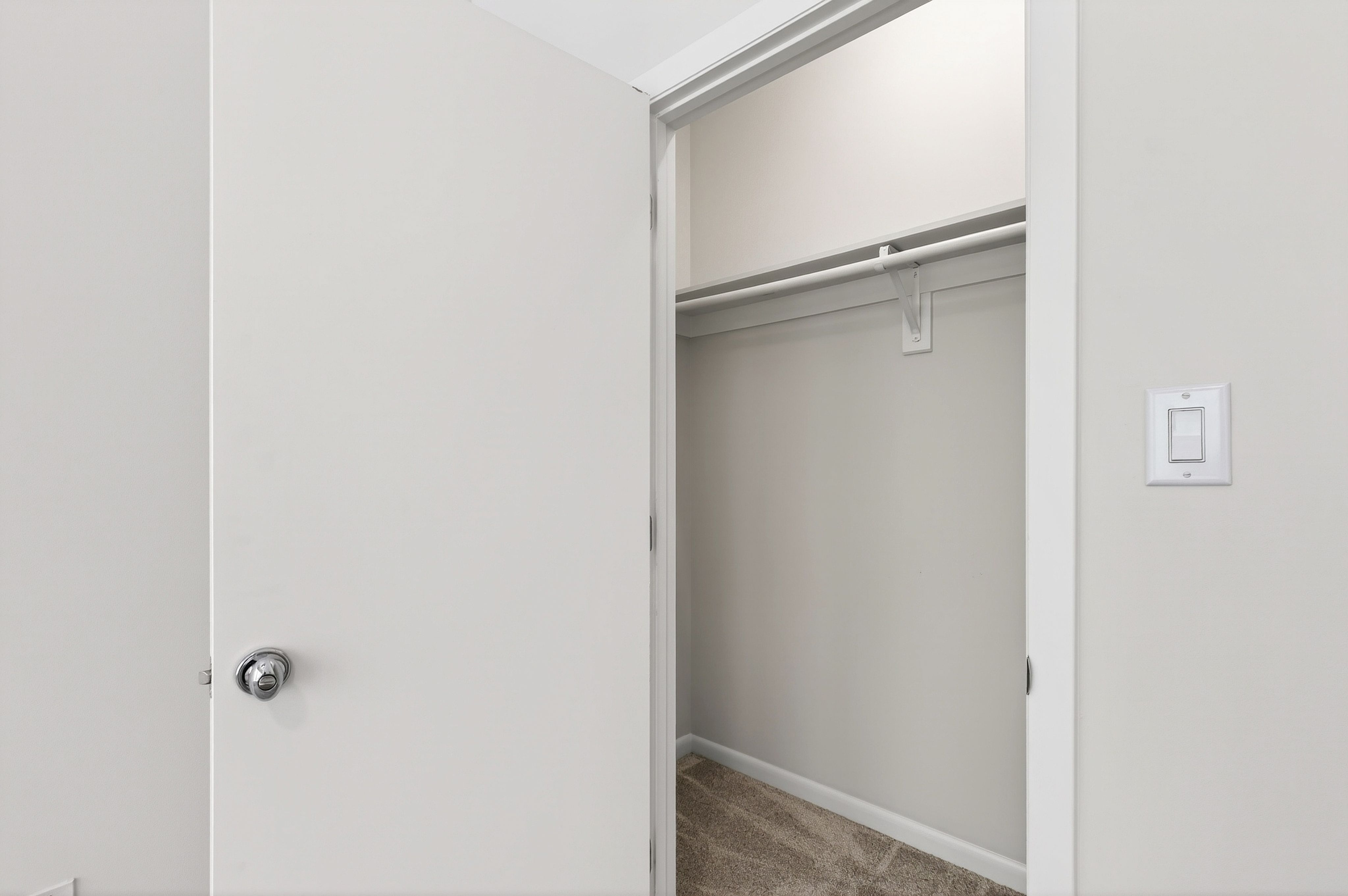  803 The Village Circle, Raleigh, NC 27615 - 物件實景