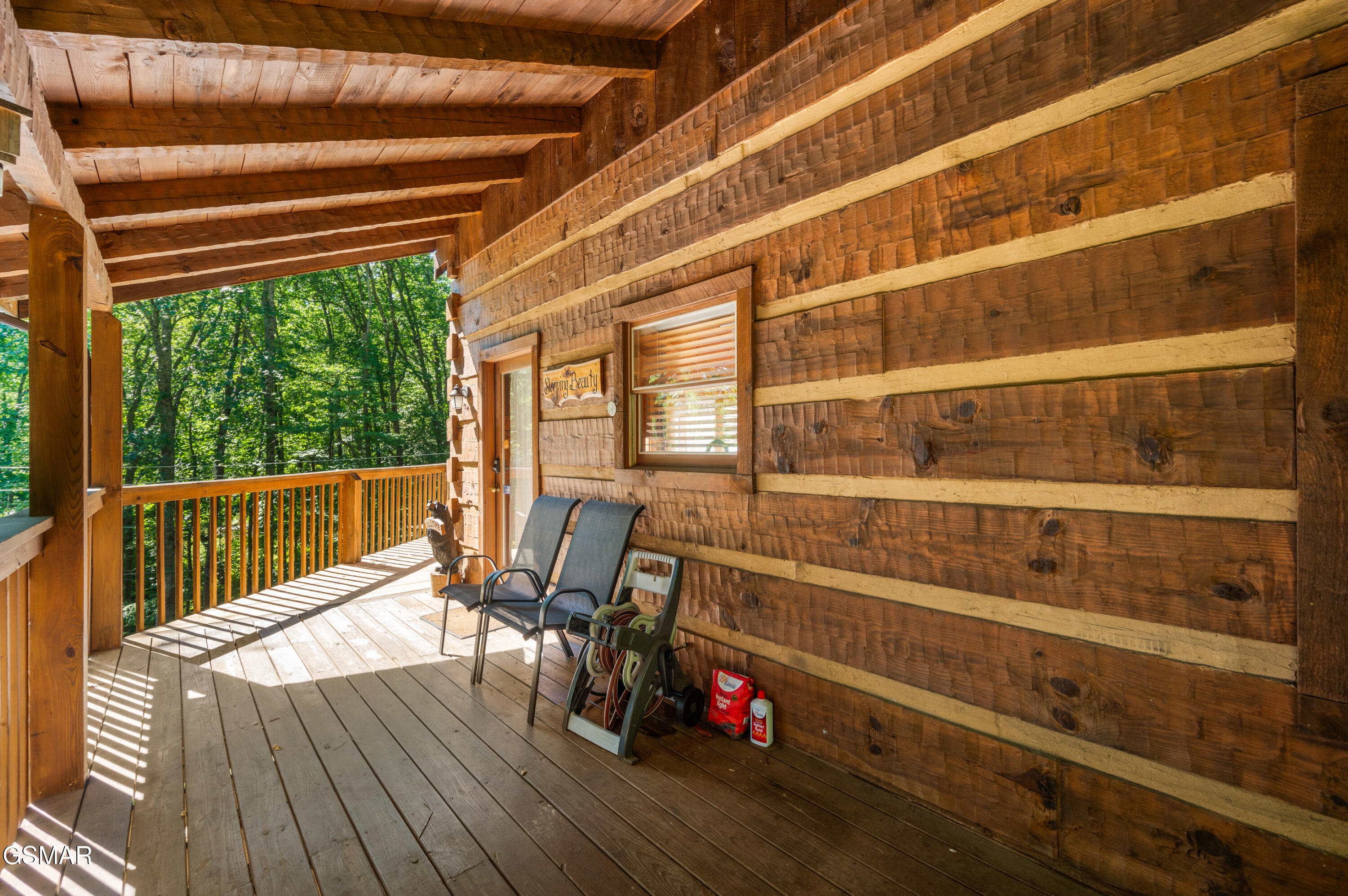 Gatlinburg, Tennessee, 37738, United States, 1 Bedroom Bedrooms, ,2 BathroomsBathrooms,Residential,For Sale,1937341