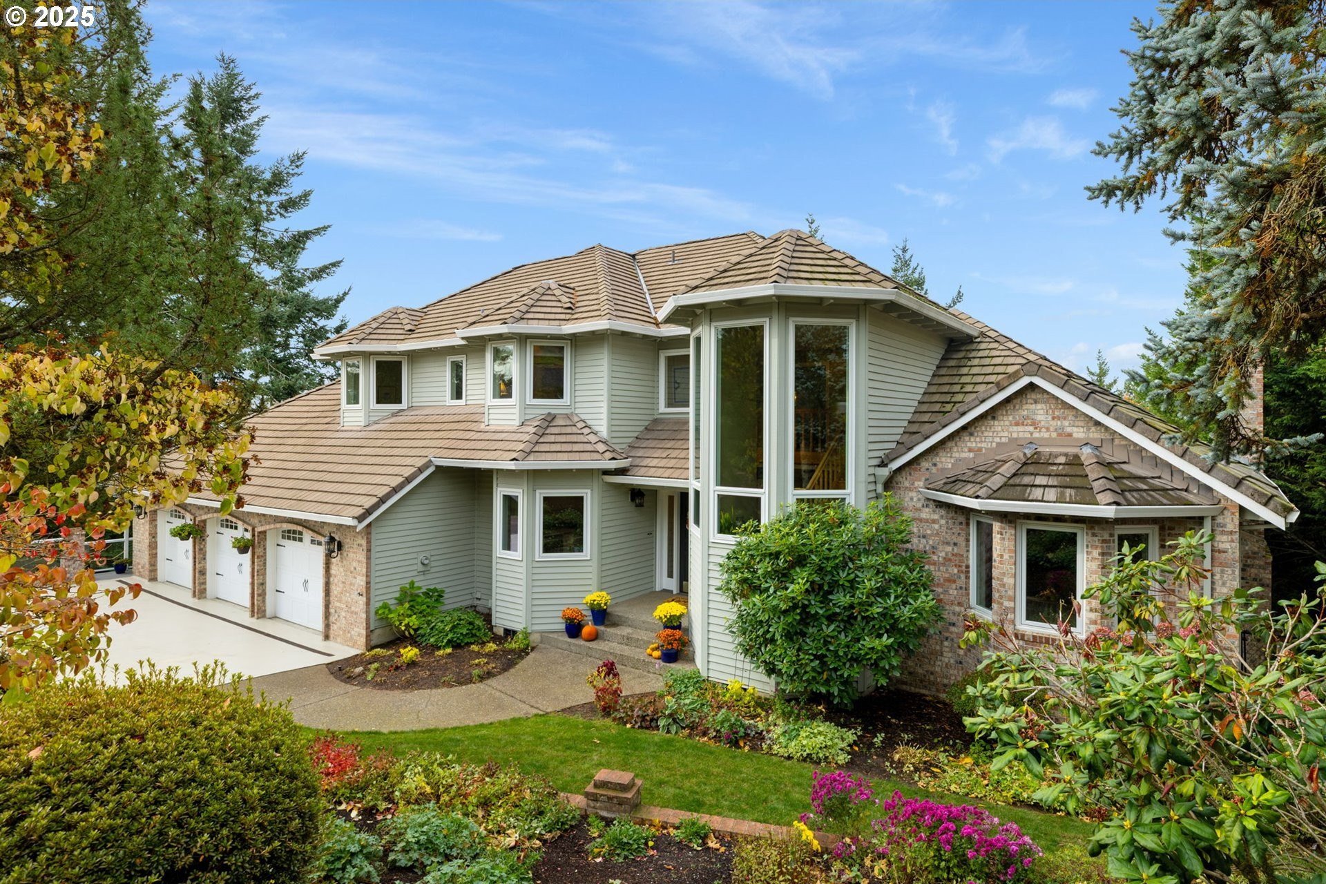 Happy Valley, Oregon, 97086, United States, 3 Bedrooms Bedrooms, ,4 BathroomsBathrooms,Residential,For Sale,1990937