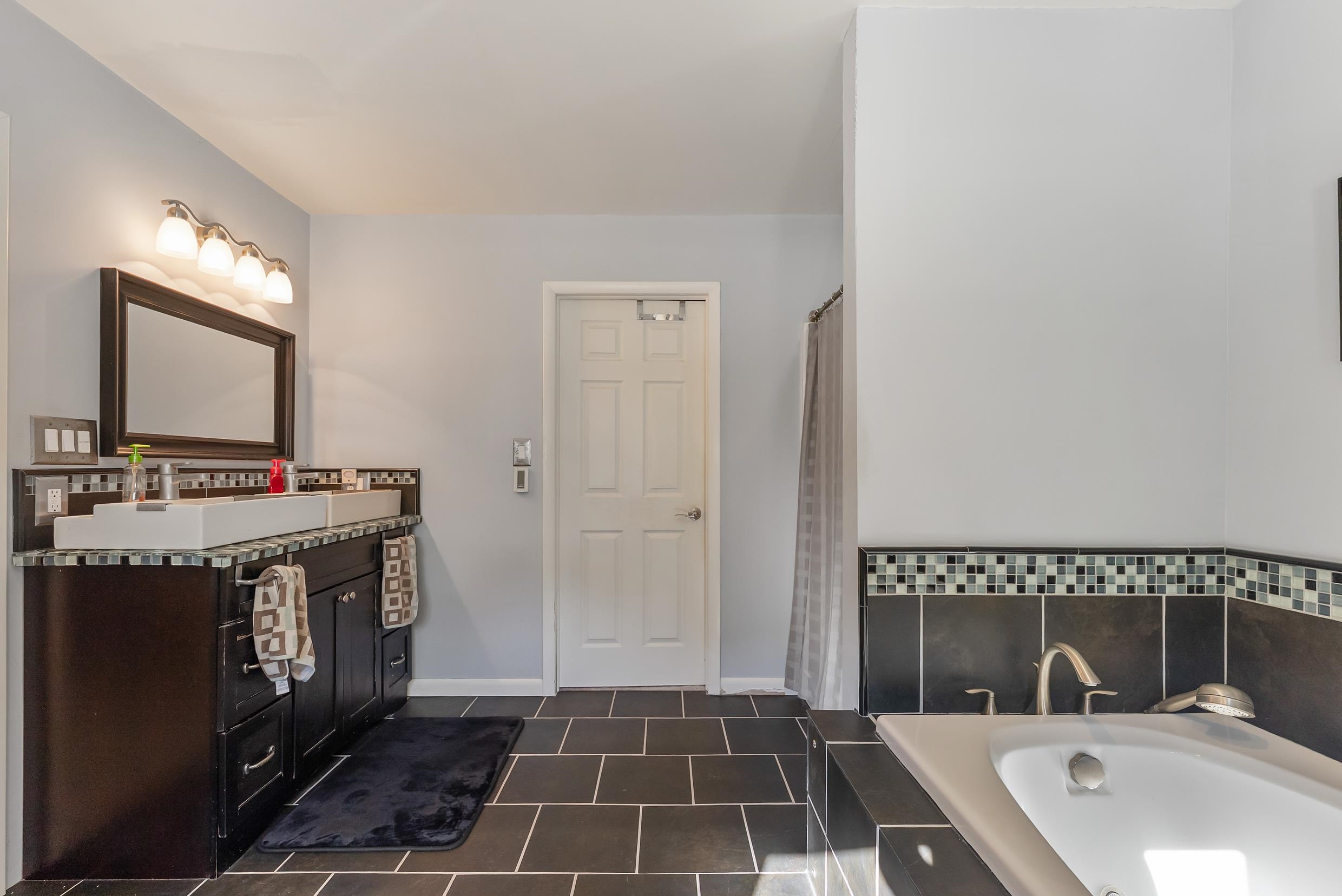 North Cape May, New Jersey, 08204, United States, 4 Bedrooms Bedrooms, ,3 BathroomsBathrooms,Residential,For Sale,1974935