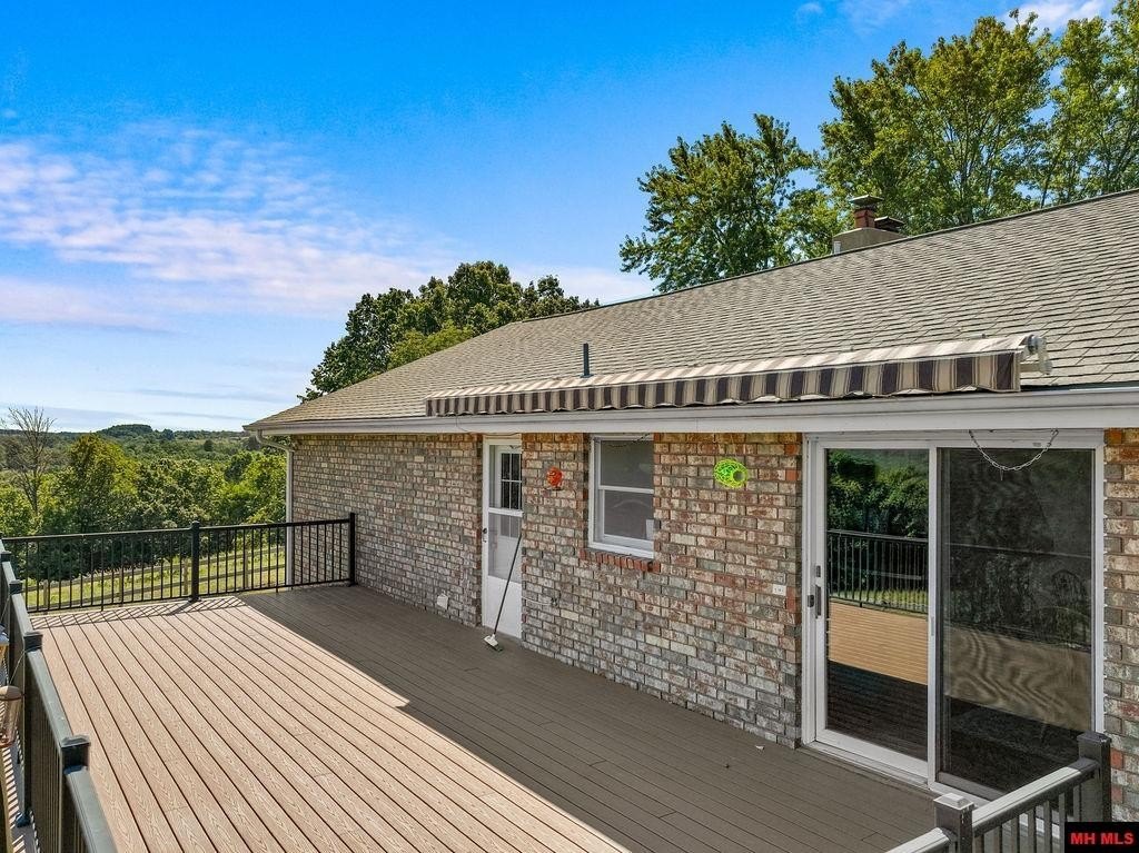 Gainesville, Missouri, 65655, United States, 4 Bedrooms Bedrooms, ,3 BathroomsBathrooms,Residential,For Sale,1979779