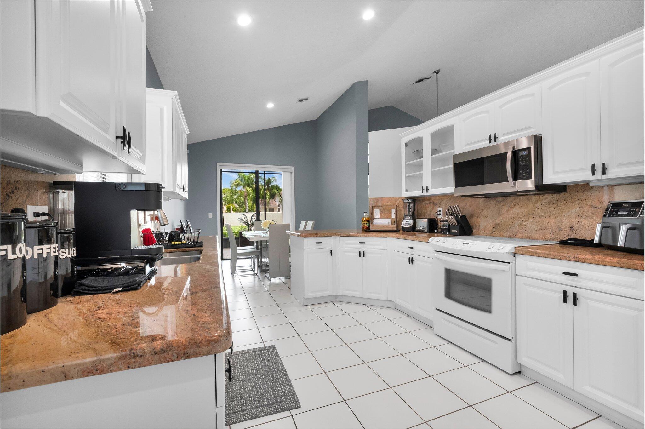 Boynton Beach, Florida, 33436, United States, 2 Bedrooms Bedrooms, ,2 BathroomsBathrooms,Residential,For Sale,1998291