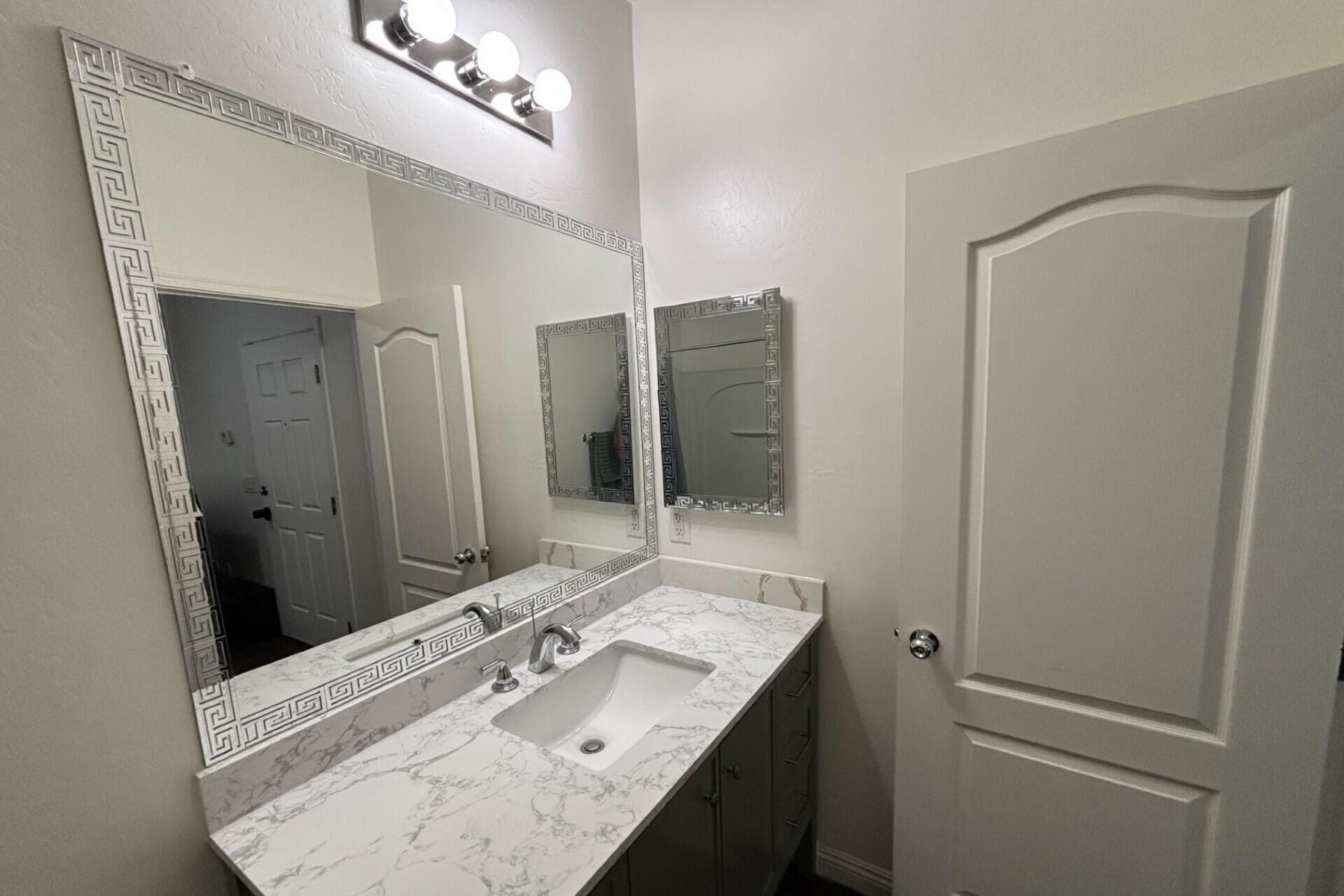  2239 E Bowker Street  Phoenix, AZ - 物件實景