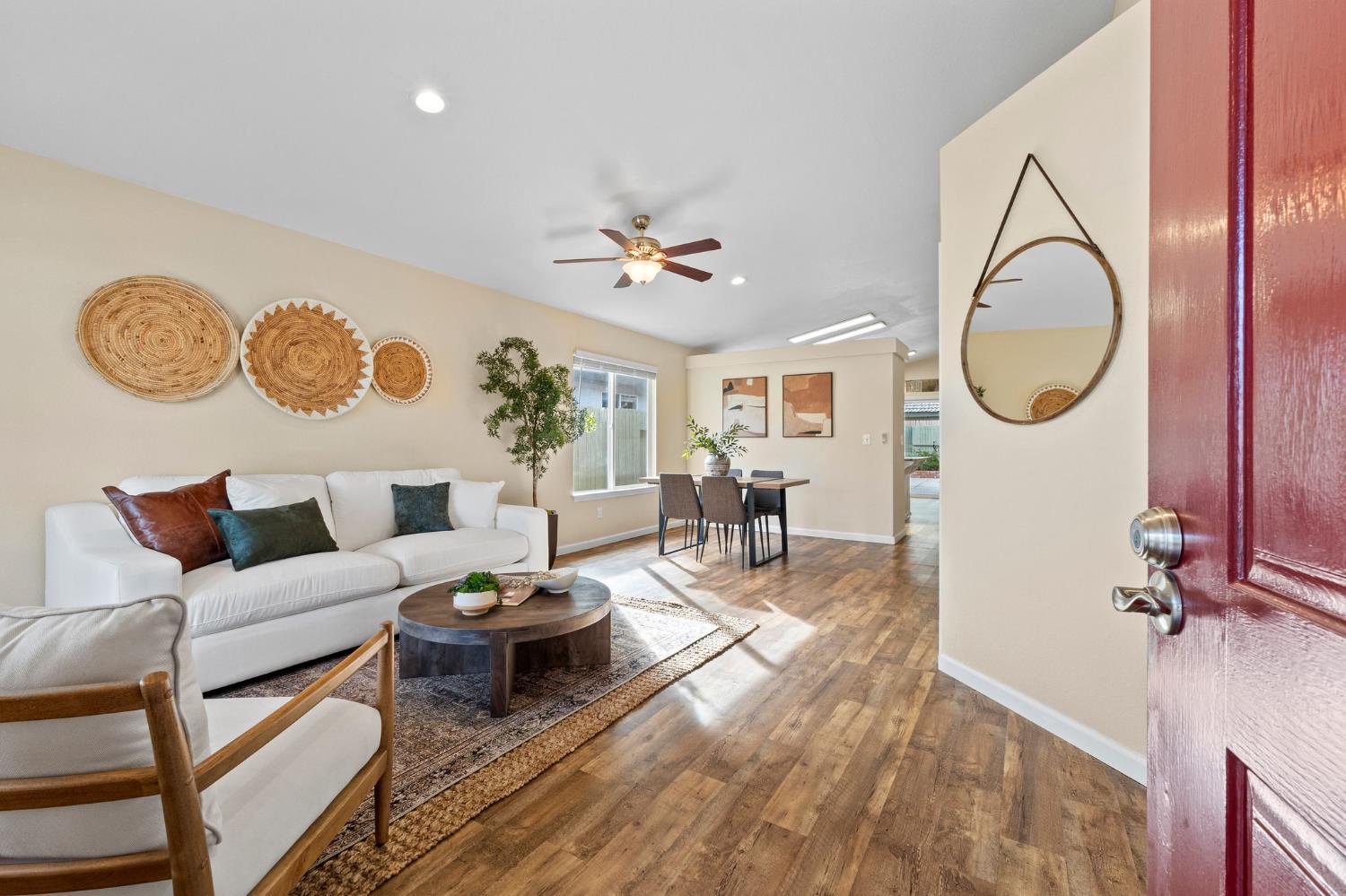 Rancho Cordova, California, 95670, United States, 3 Bedrooms Bedrooms, ,2 BathroomsBathrooms,Residential,For Sale,1900800