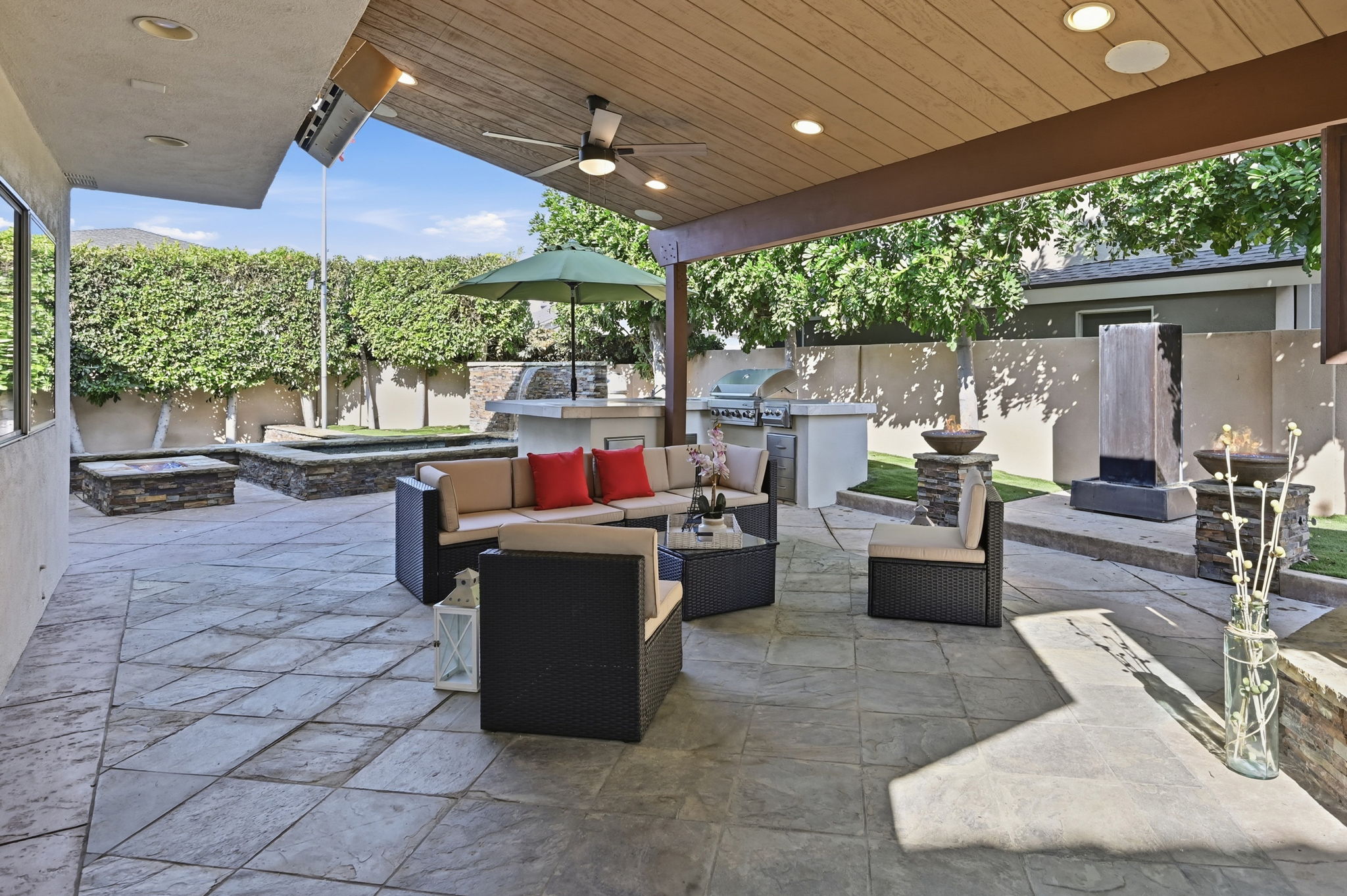 La Palma, California, 90623, United States, 4 Bedrooms Bedrooms, ,3 BathroomsBathrooms,Residential,For Sale,2015346