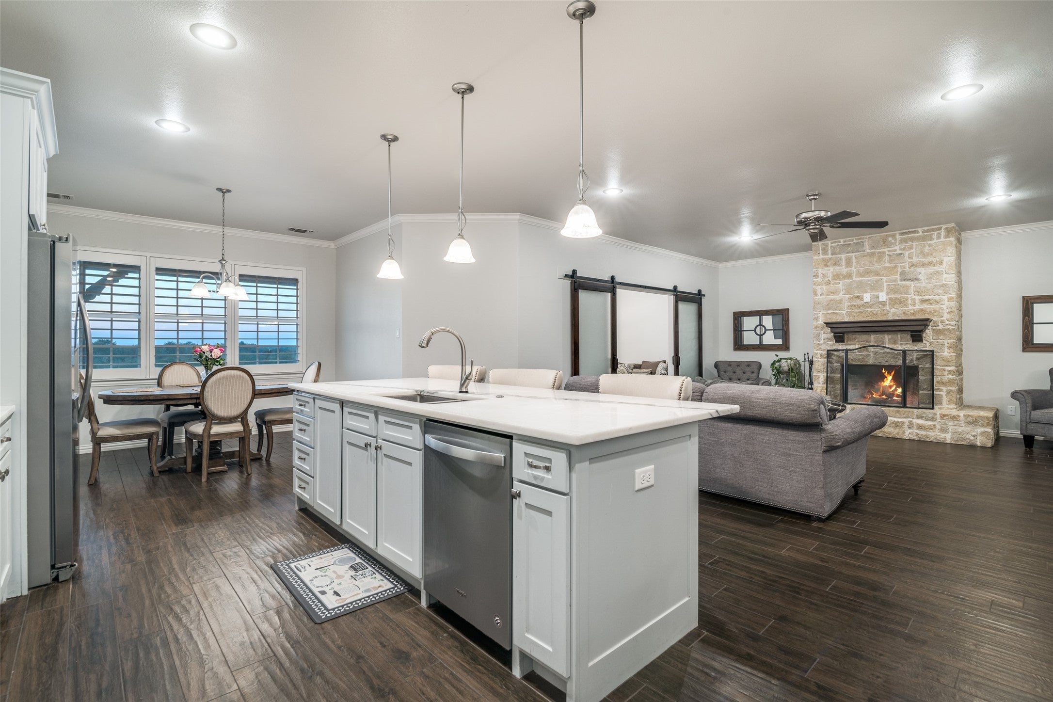 Oak Ridge, Texas, 75142, United States, 3 Bedrooms Bedrooms, ,3 BathroomsBathrooms,Residential,For Sale,1976084