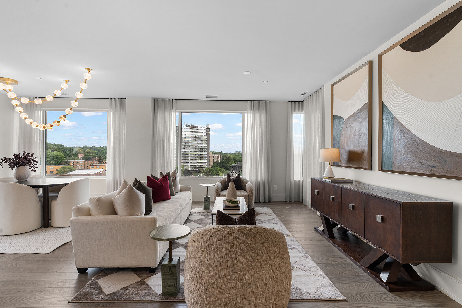  Refined Edenbridge Living - 物件實景