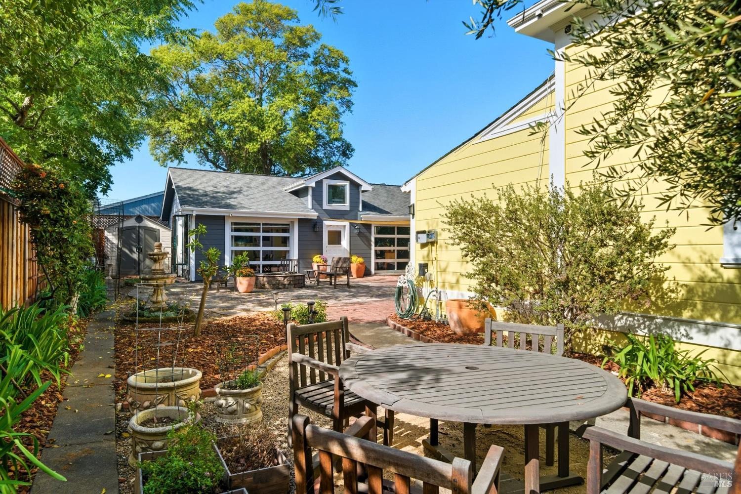 Napa, California, 94559, United States, 3 Bedrooms Bedrooms, ,4 BathroomsBathrooms,Residential,For Sale,1947043