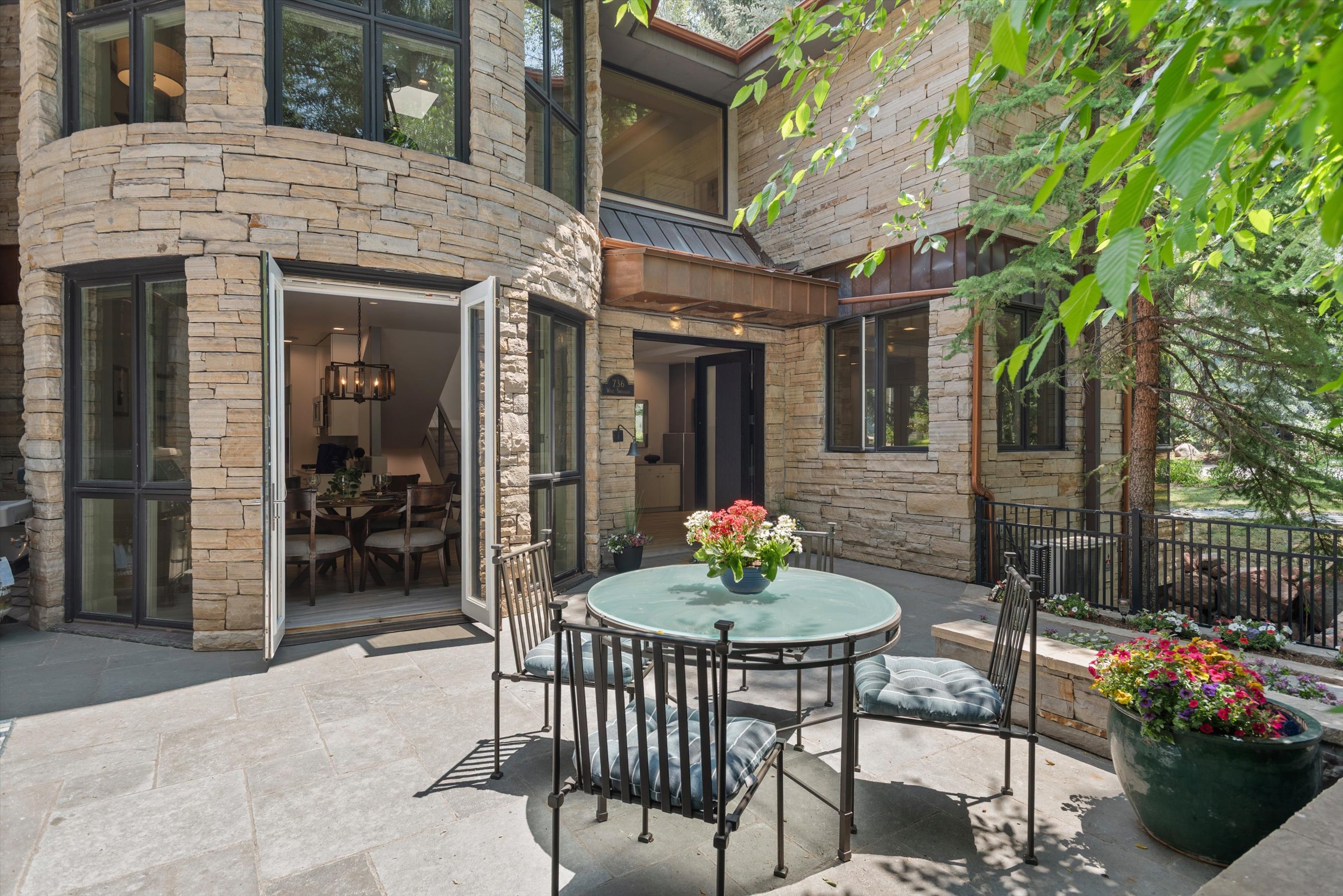  736 W Smuggler Street, Aspen, CO, 81611 - 物件實景