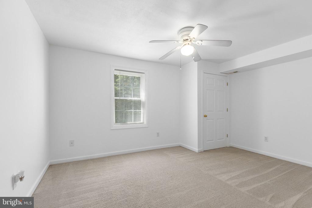 Fredericksburg, Virginia, 22408, United States, 5 Bedrooms Bedrooms, ,4 BathroomsBathrooms,Residential,For Sale,1900737