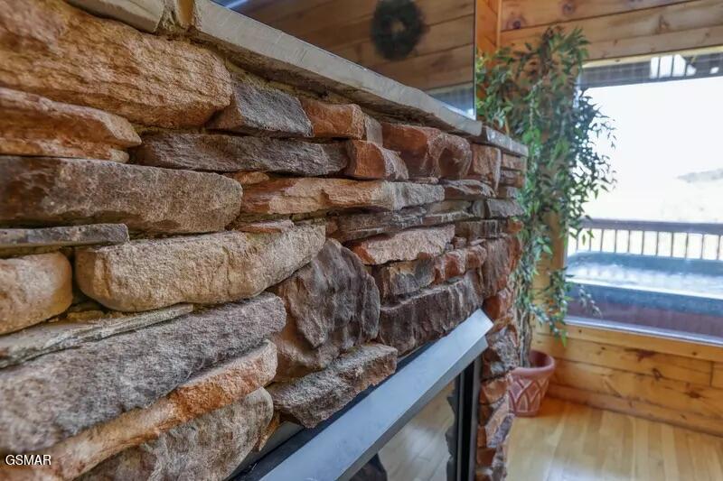 Sevierville, Tennessee, 37876, United States, 1 Bedroom Bedrooms, ,2 BathroomsBathrooms,Residential,For Sale,2005093