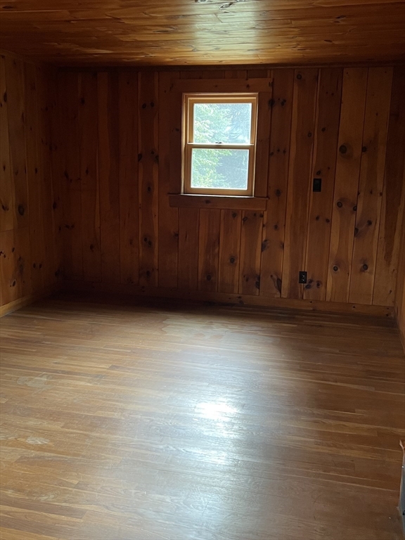 Framingham, Massachusetts, 01702, United States, 4 Bedrooms Bedrooms, ,2 BathroomsBathrooms,Residential,For Sale,1967080