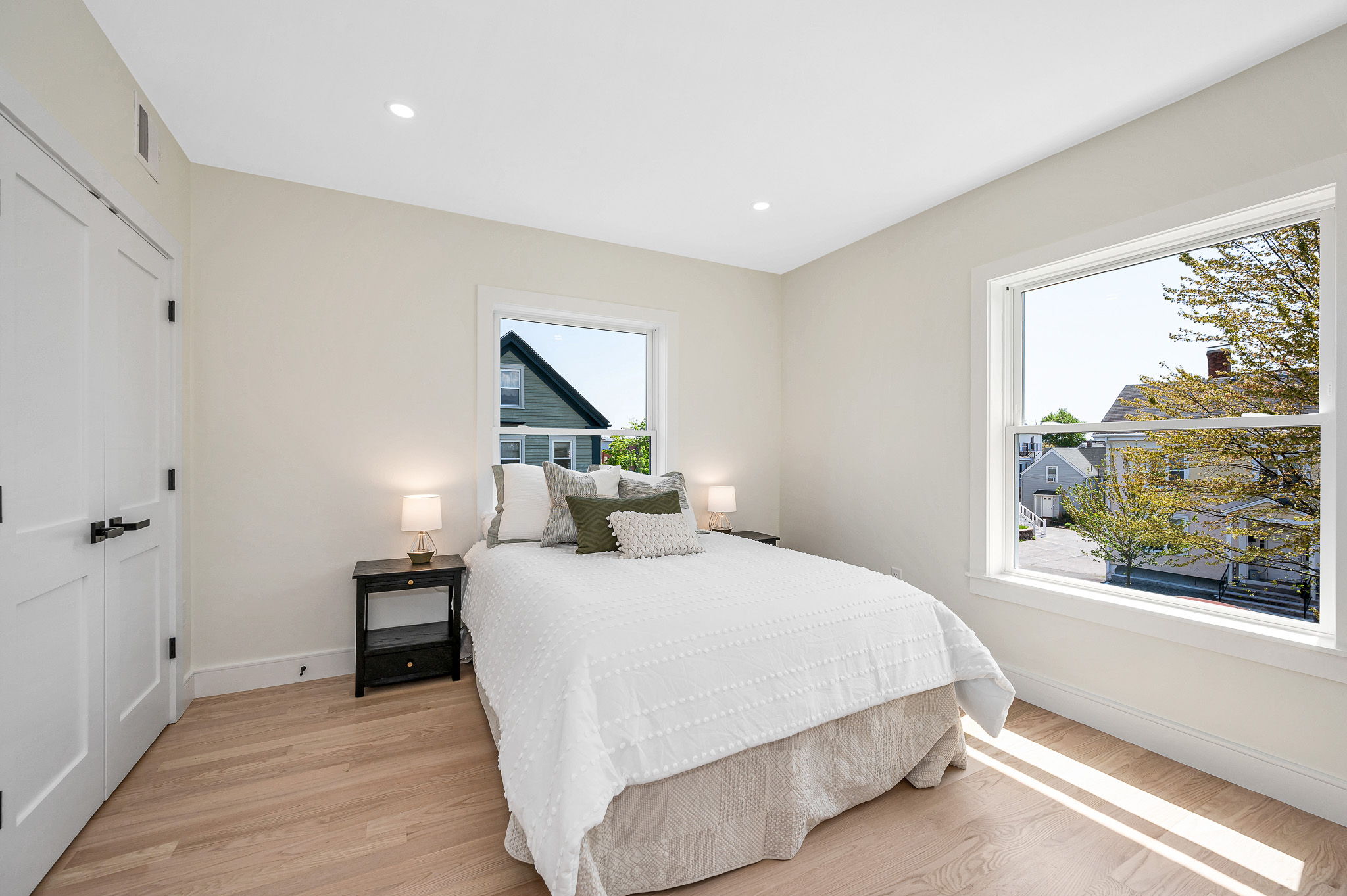 Wakefield, Massachusetts, 01880, United States, 3 Bedrooms Bedrooms, ,3 BathroomsBathrooms,Residential,For Sale,1974087