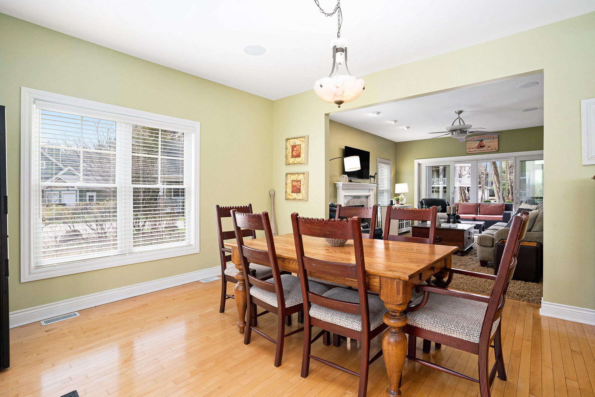 South Haven, Michigan, 49090, United States, 4 Bedrooms Bedrooms, ,4 BathroomsBathrooms,Residential,For Sale,1945011