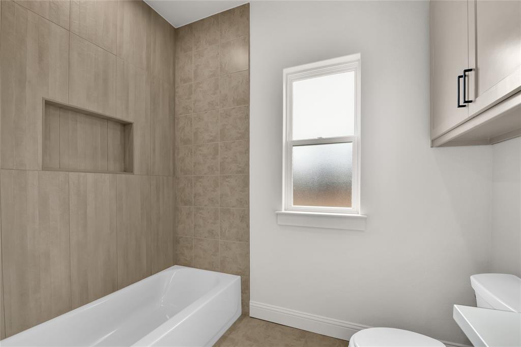 Millsap, Texas, 76066, United States, 4 Bedrooms Bedrooms, ,3 BathroomsBathrooms,Residential,For Sale,1980823