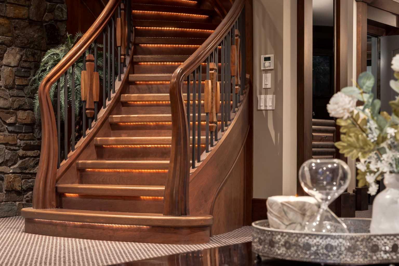 CALGARY, Alberta, T3H 5M3, CA, 5 Bedrooms Bedrooms, ,8 BathroomsBathrooms,Residential,For Sale,1988297