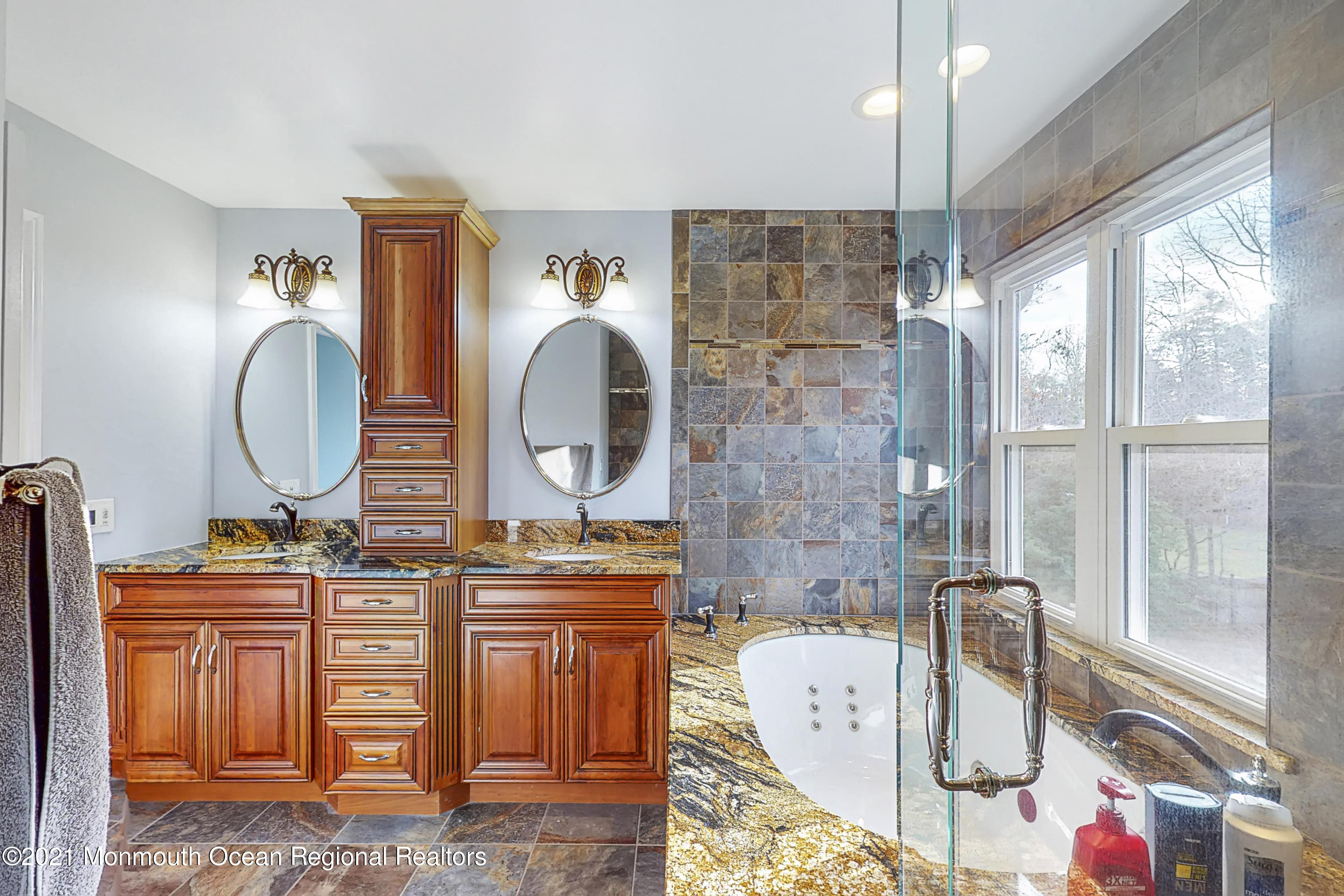 Jackson, New Jersey, 08527, United States, 4 Bedrooms Bedrooms, ,3 BathroomsBathrooms,Residential,For Sale,1944716