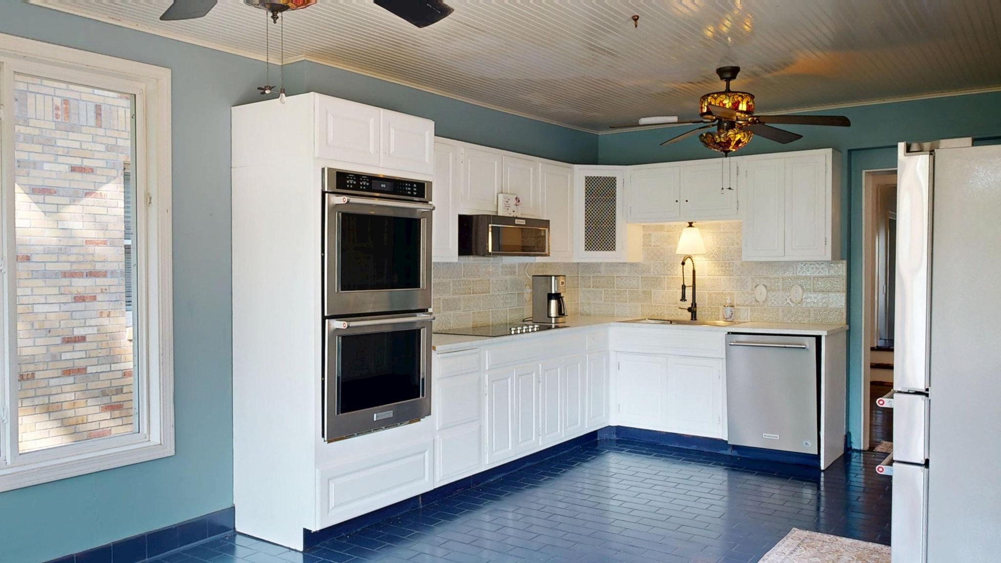 Midland, Michigan, 48640, United States, 9 Bedrooms Bedrooms, ,5 BathroomsBathrooms,Residential,For Sale,1943918