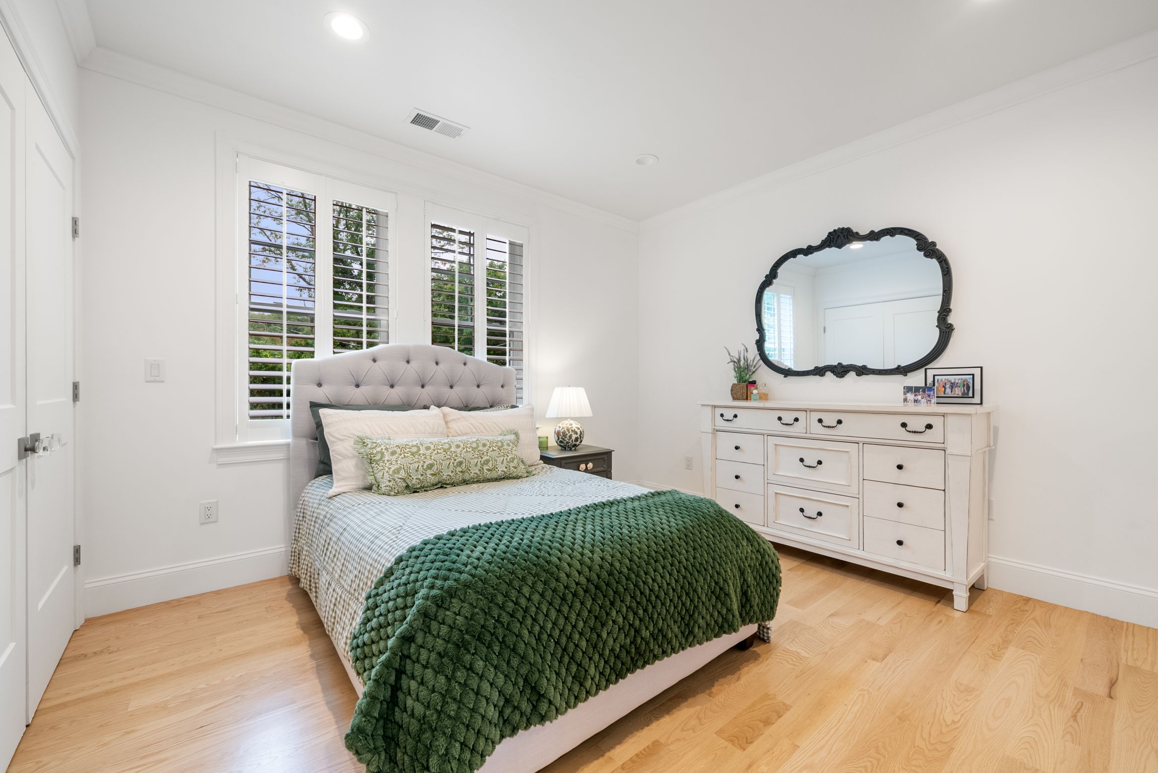 446 Westfield Street, Dedham, MA, 02026 - 物件實景