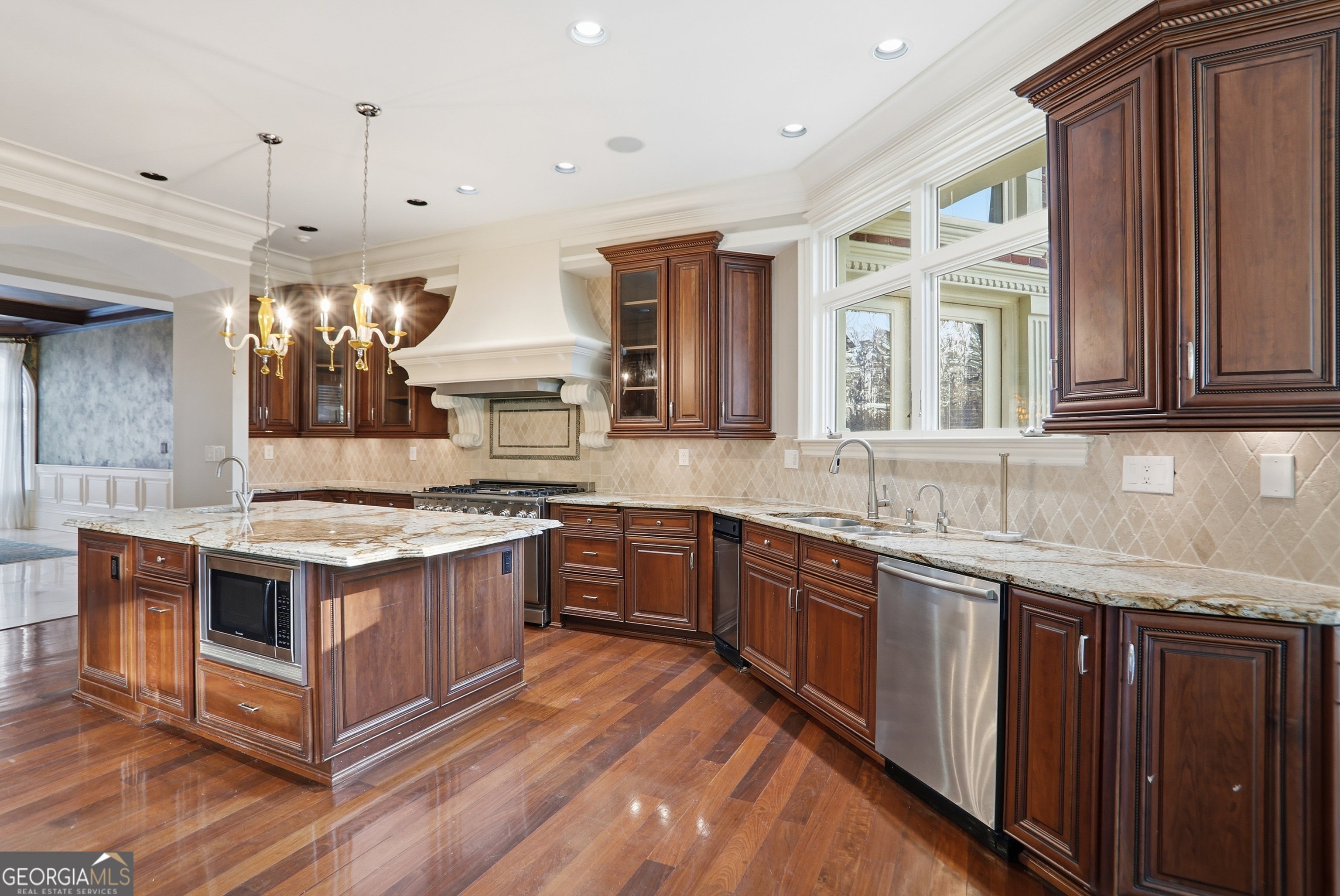 Atlanta, Georgia, 30349, United States, 6 Bedrooms Bedrooms, ,9 BathroomsBathrooms,Residential,For Sale,2013392