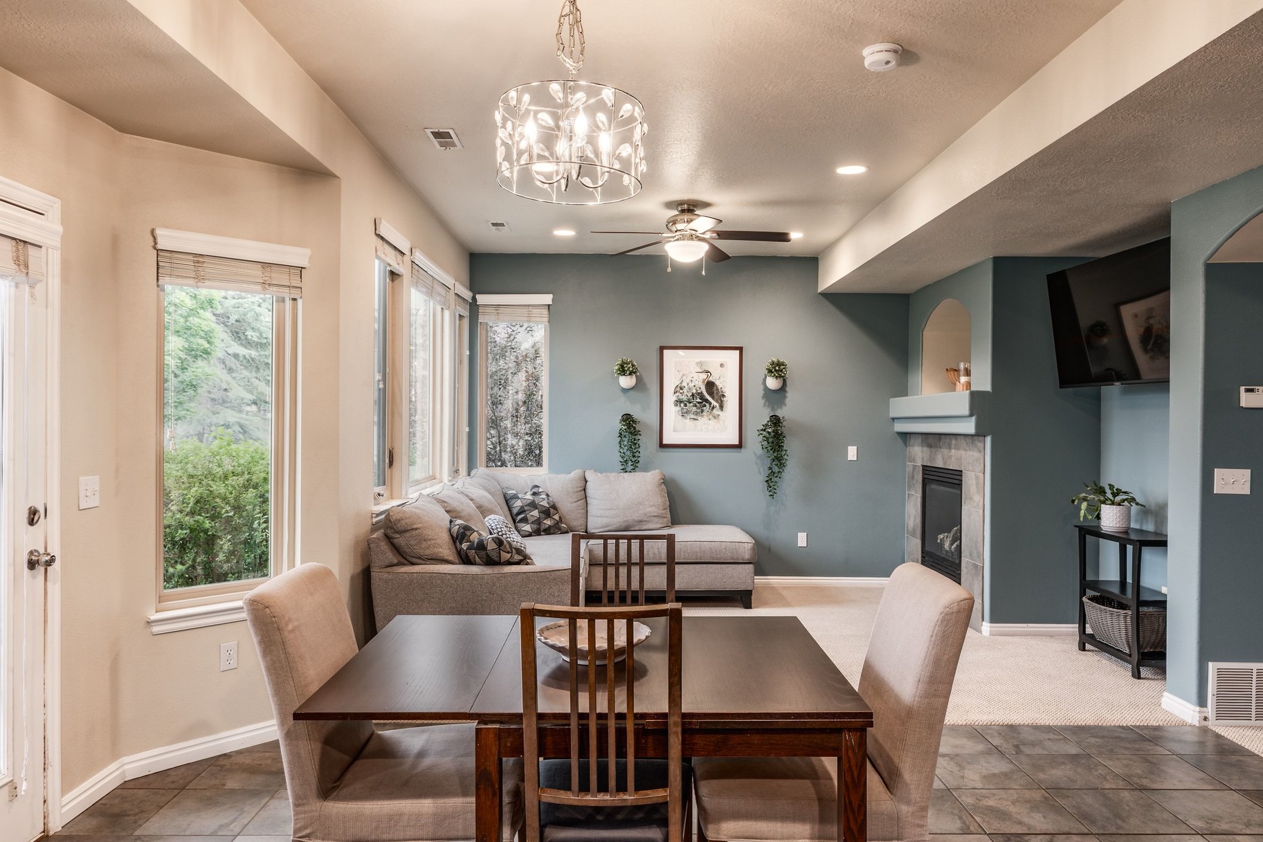  Backyard Oasis with Views and Trail Access in North Salt Lake - 物件實景