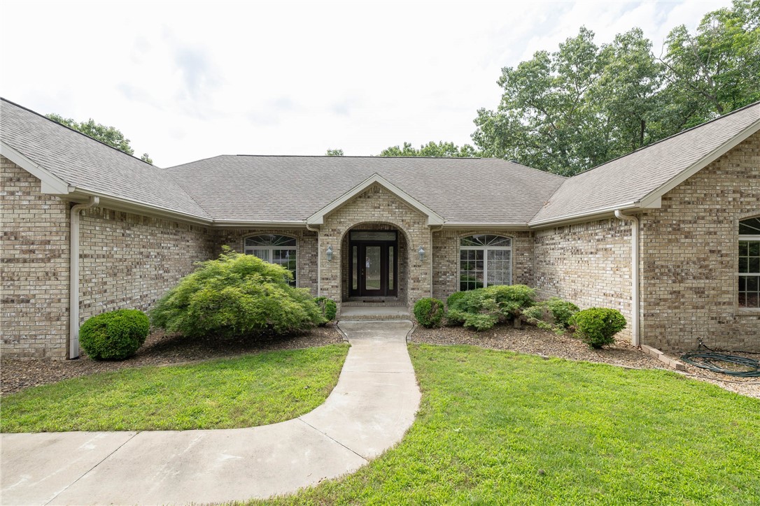Bella Vista, Arkansas, 72715, United States, 3 Bedrooms Bedrooms, ,4 BathroomsBathrooms,Residential,For Sale,1941040