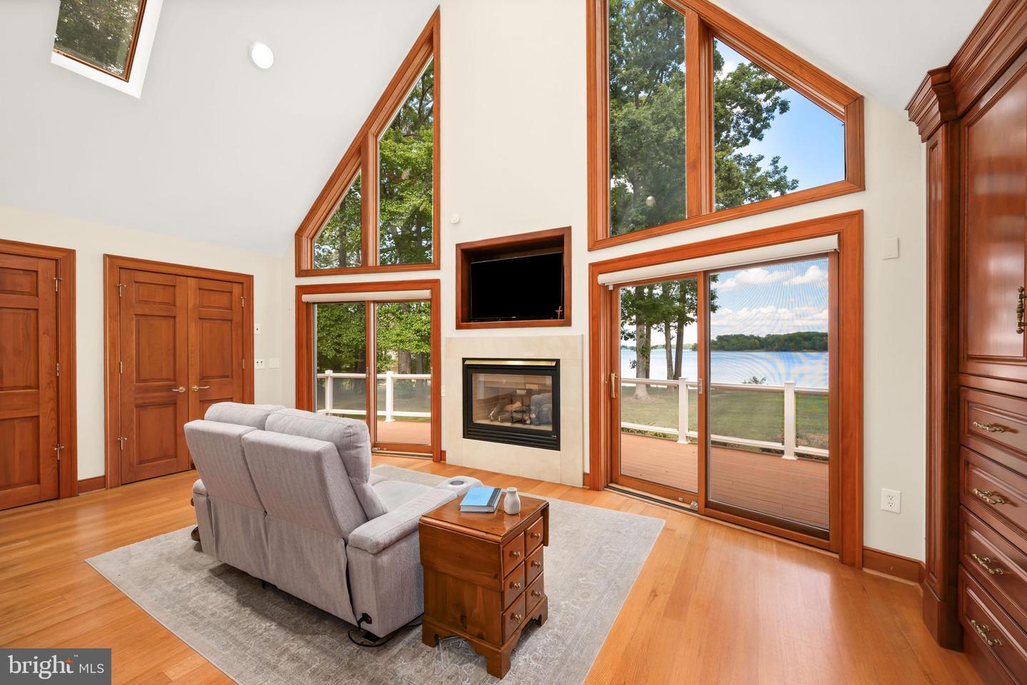 Queenstown, Maryland, 21658, United States, 5 Bedrooms Bedrooms, ,6 BathroomsBathrooms,Residential,For Sale,1940127