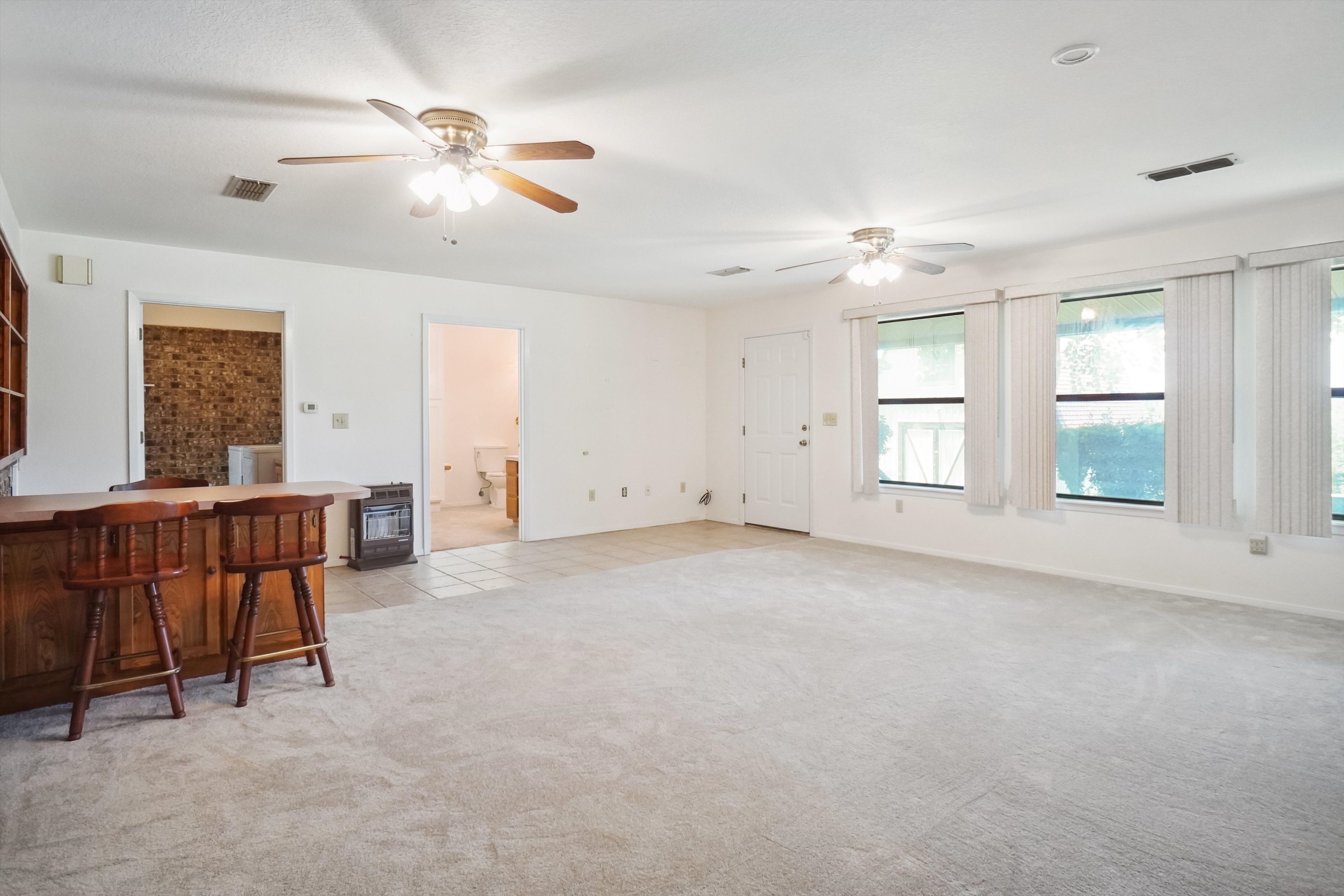 Bridgeport, Texas, 76426, United States, 4 Bedrooms Bedrooms, ,3 BathroomsBathrooms,Residential,For Sale,1981082