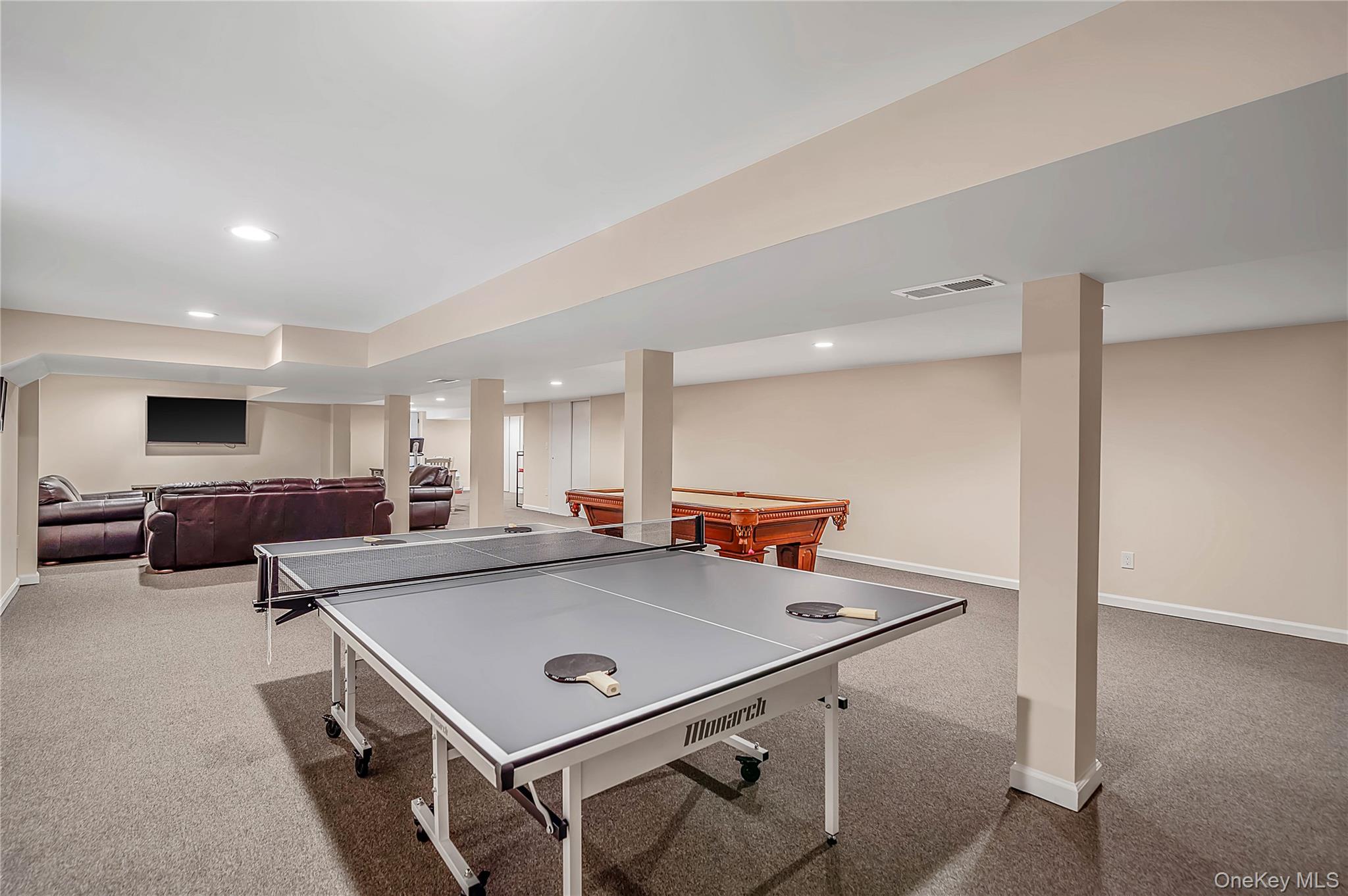  10 Williamsburg Drive, Northport, NY, 11768 - 物件實景