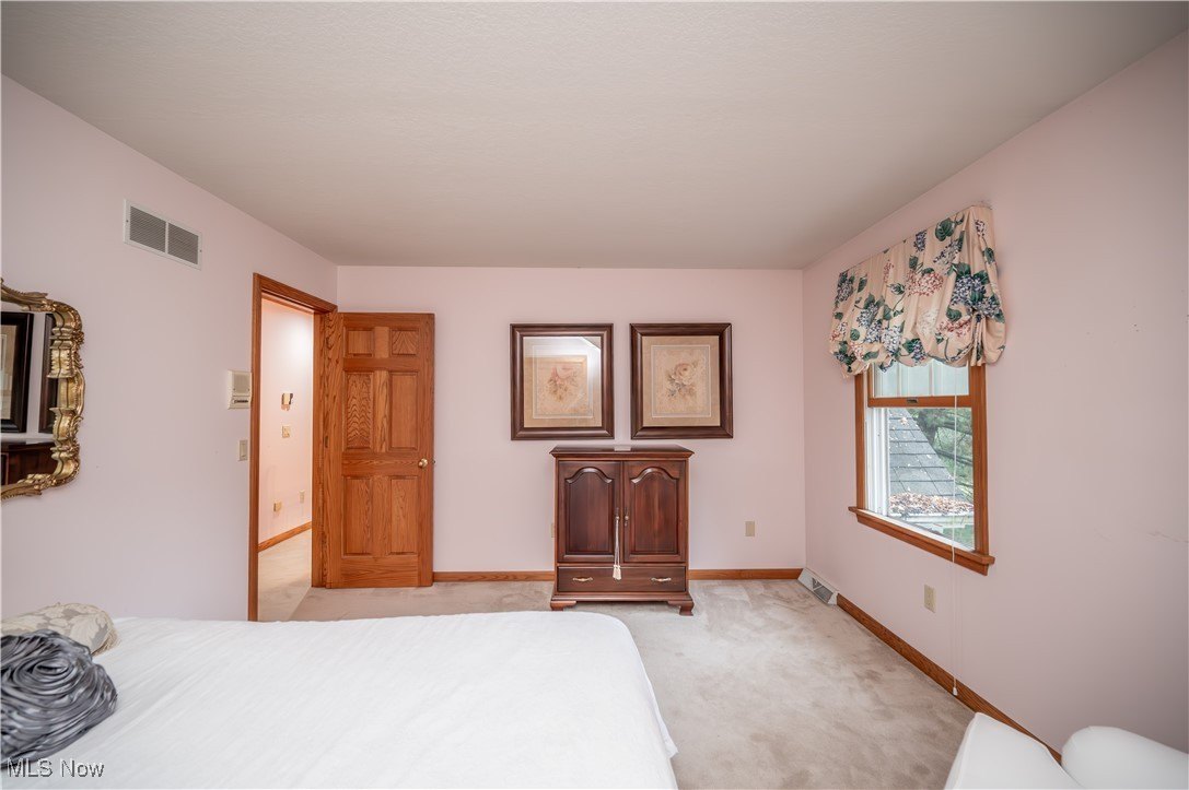 Canfield, Ohio, 44406, United States, 4 Bedrooms Bedrooms, ,3 BathroomsBathrooms,Residential,For Sale,1976342