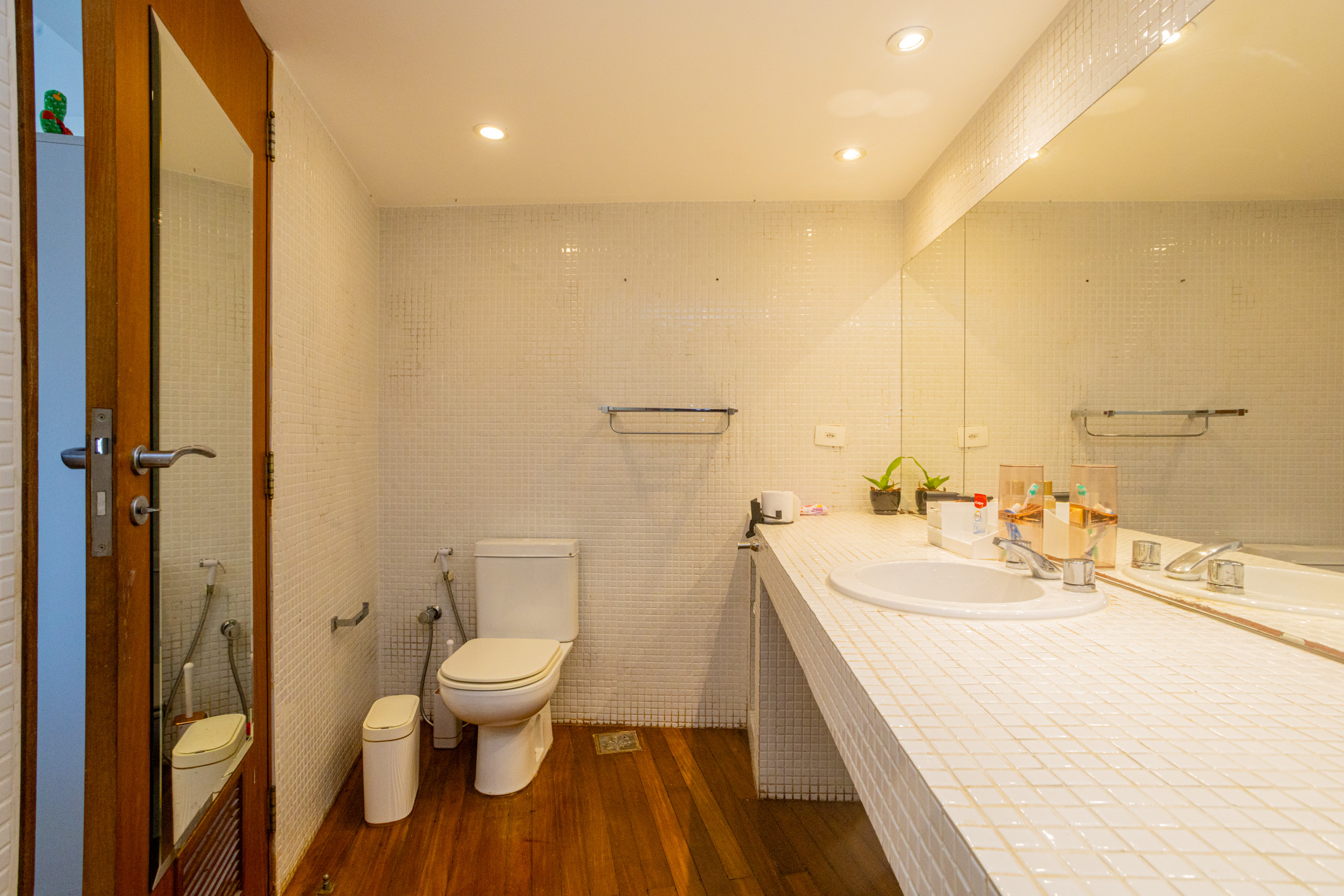  Modernist house with four suites and pool in Jardim Pernambuco - 物件實景