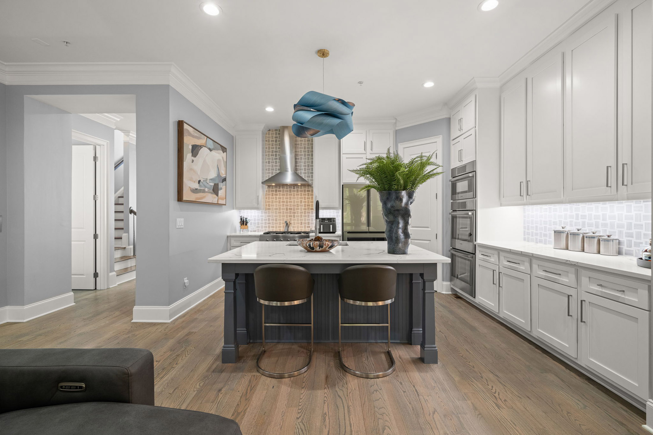  Exceptional Four Level European-inspired Townhome - 物件實景