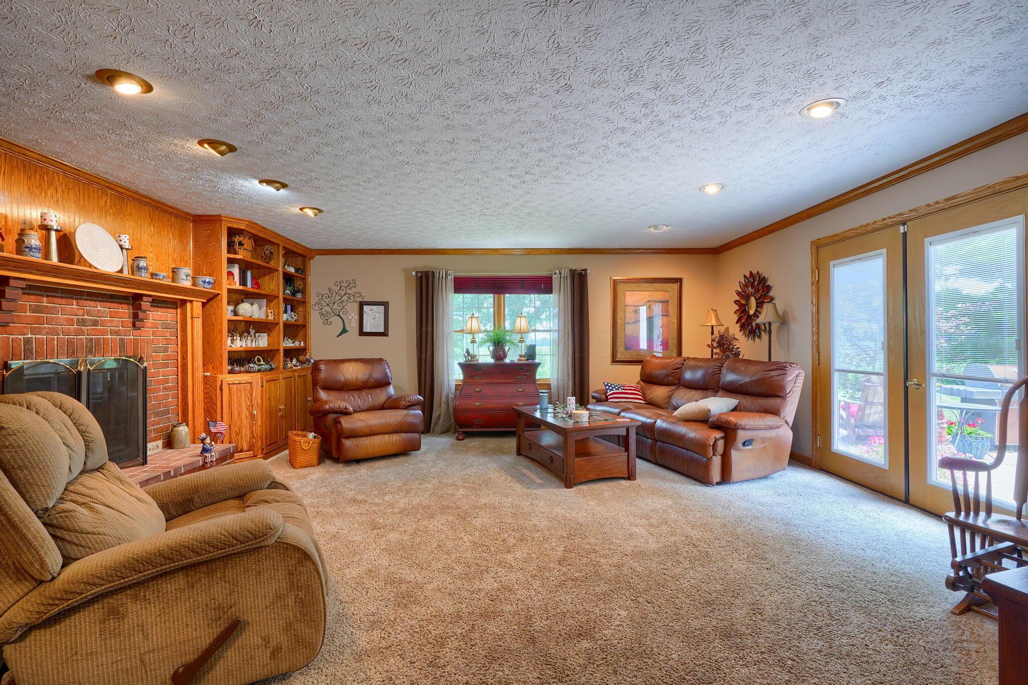 Circleville, Ohio, 43113, United States, 3 Bedrooms Bedrooms, ,3 BathroomsBathrooms,Residential,For Sale,1892160