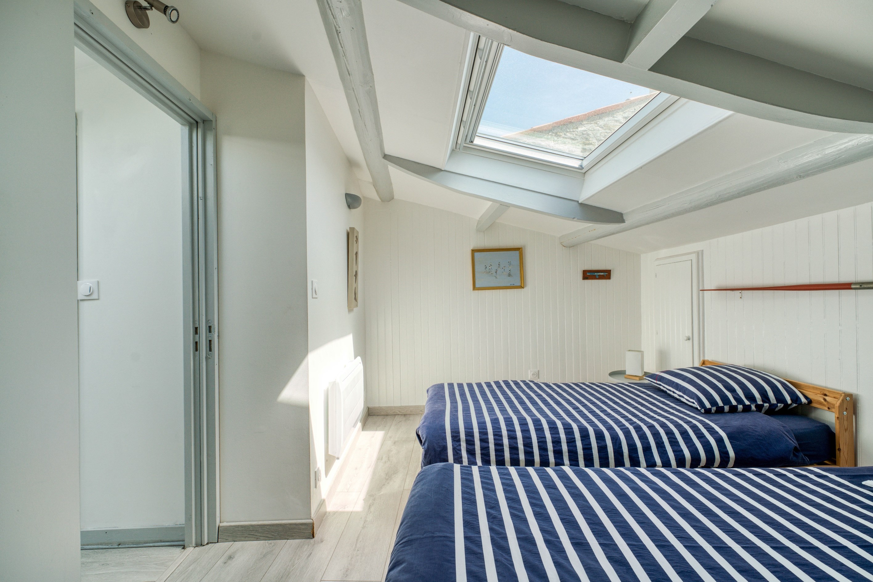  BEAUTIFUL CHARACTER PROPERTY WITH  SWIMMING POOL IN THE HEART OF A VILLAGE ON O… - 物件實景