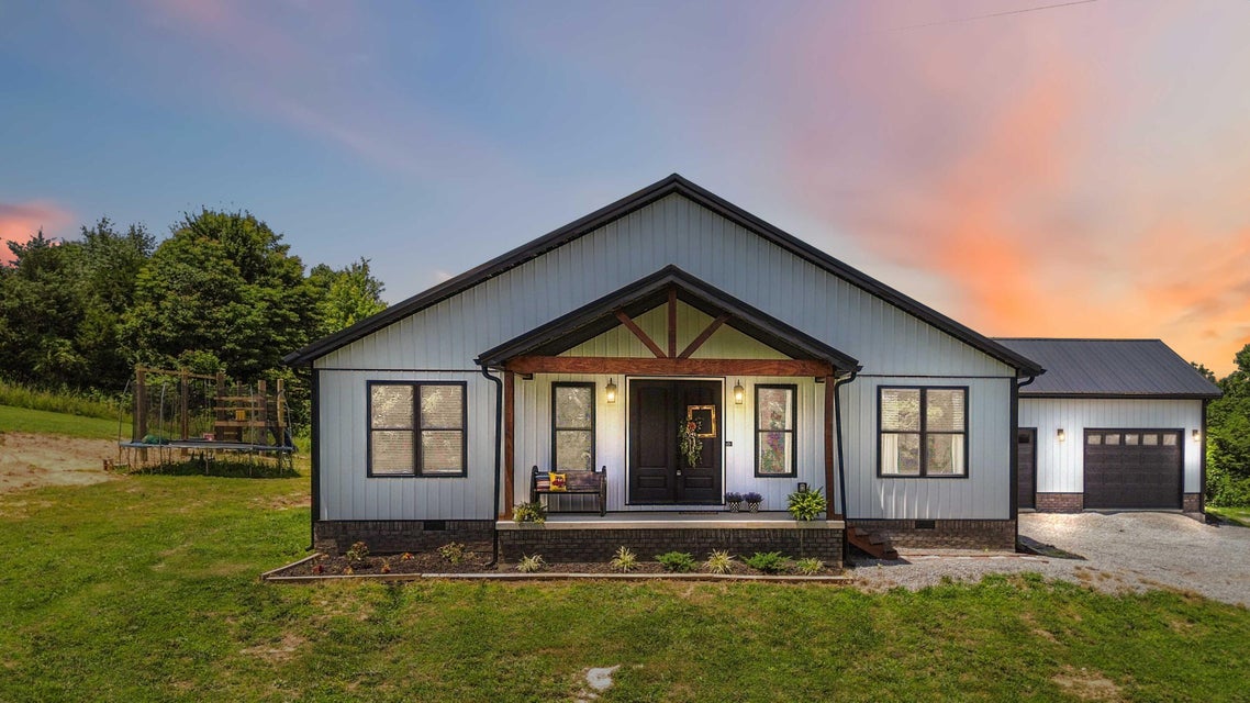 Stanford, Kentucky, 40484, United States, 4 Bedrooms Bedrooms, ,2 BathroomsBathrooms,Residential,For Sale,1916356