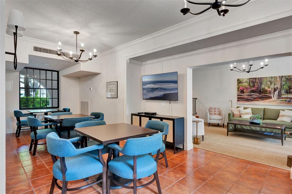 Winter Park, Florida, 32789, United States, 2 Bedrooms Bedrooms, ,1 BathroomBathrooms,Residential,For Sale,1794385