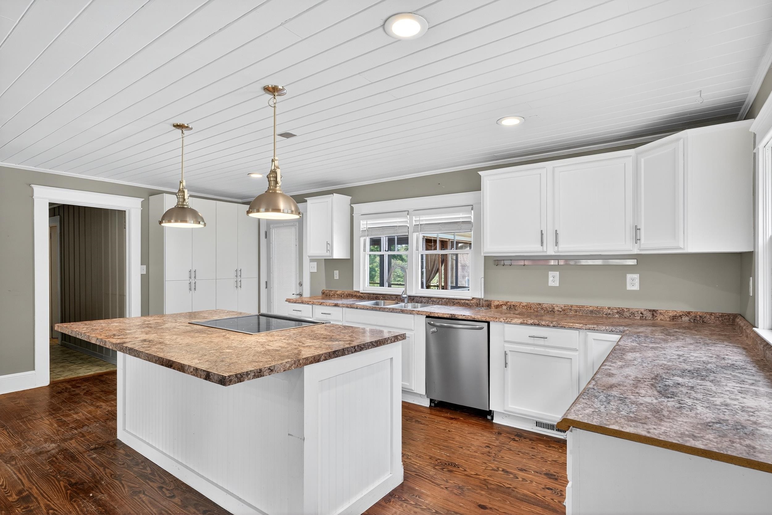 Cowpens, South Carolina, 29330, United States, 1 Bedroom Bedrooms, ,1 BathroomBathrooms,Residential,For Sale,1980416