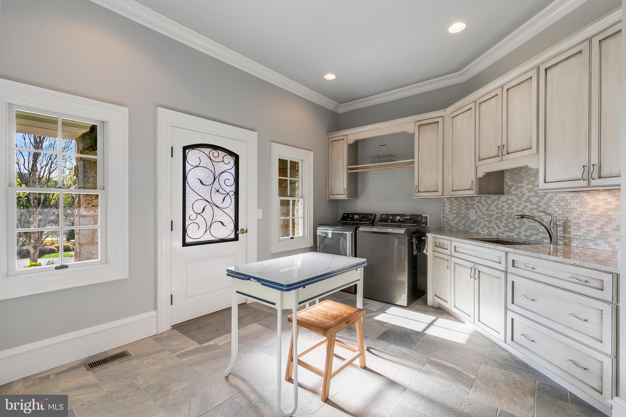Leesburg, Virginia, 20175, United States, 5 Bedrooms Bedrooms, ,4 BathroomsBathrooms,Residential,For Sale,1776581