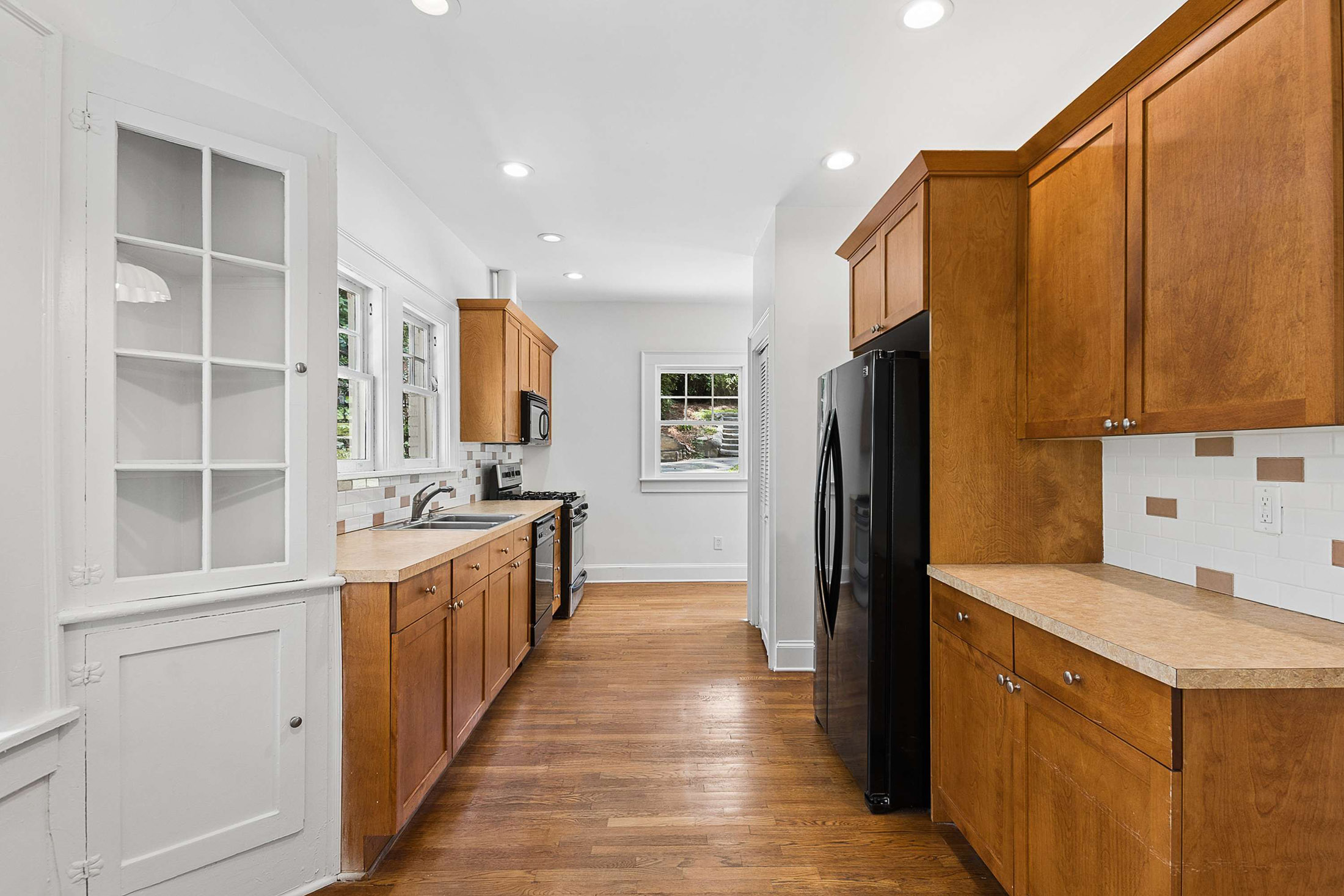  Charming 1930 Craftsman Bungalow in an Unbeatable Virginia Highland Location - 物件實景
