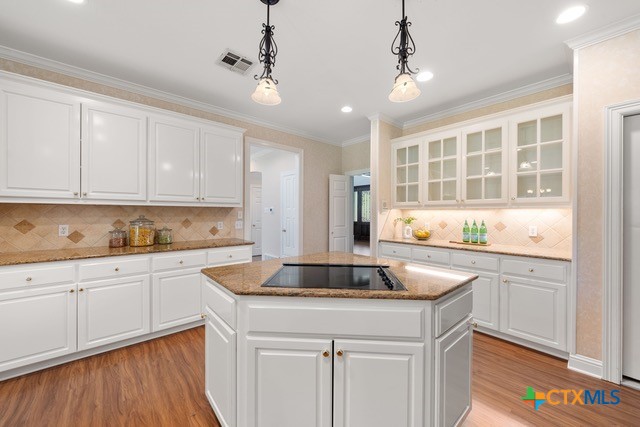 McGregor, Texas, 76657, United States, 5 Bedrooms Bedrooms, ,4 BathroomsBathrooms,Residential,For Sale,1837247
