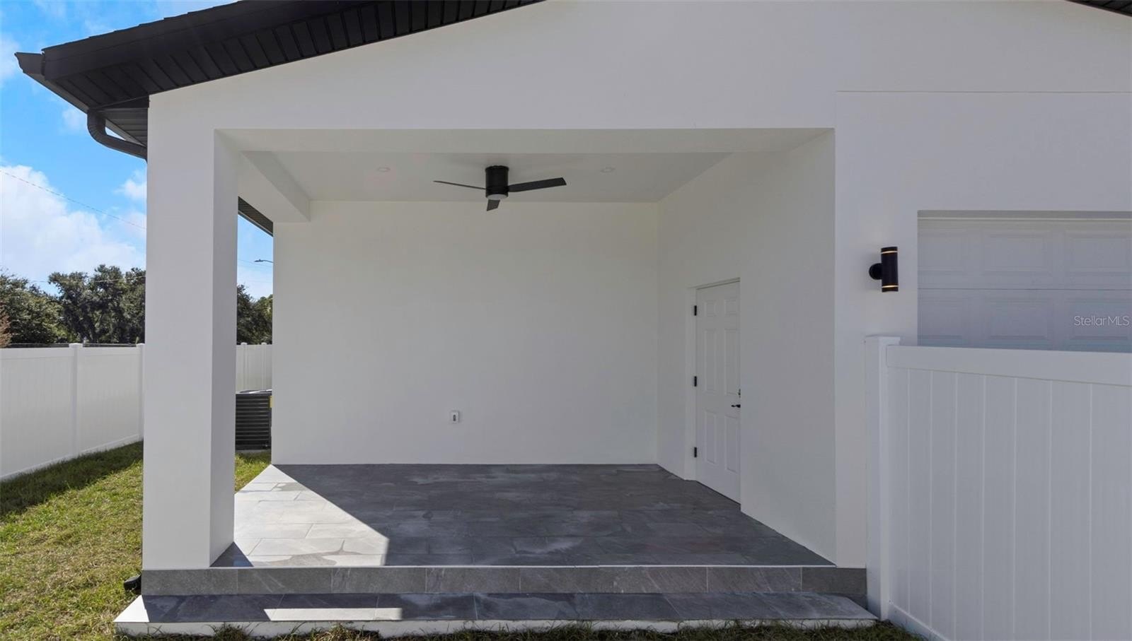 ST PETERSBURG, Florida, 33705, United States, 3 Bedrooms Bedrooms, ,2 BathroomsBathrooms,Residential,For Sale,1989946