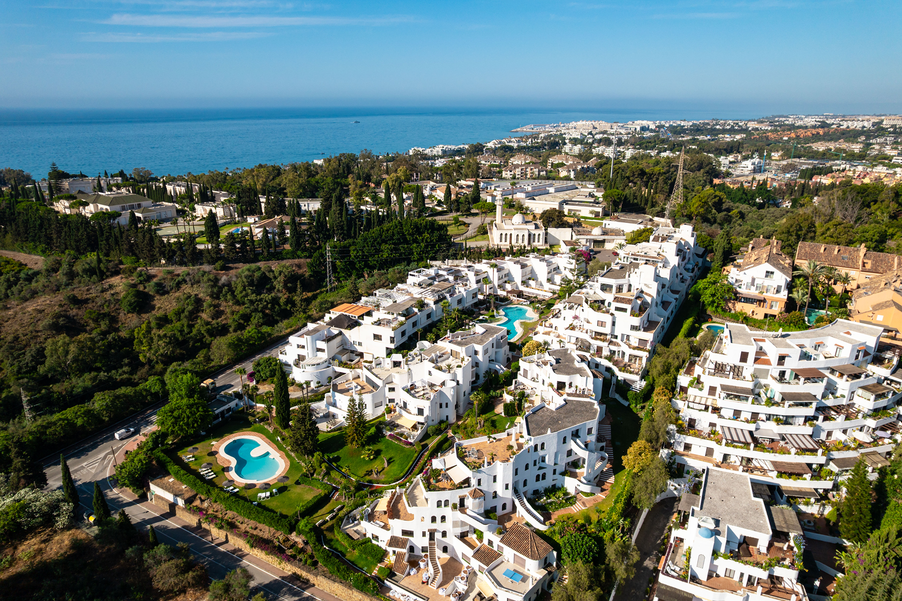  Renovated apartment with panoramic sea views on Marbella