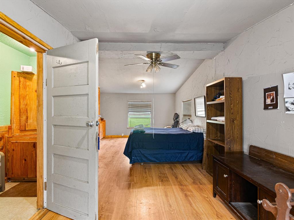 Ennis, Texas, 75119, United States, 3 Bedrooms Bedrooms, ,3 BathroomsBathrooms,Residential,For Sale,1928326